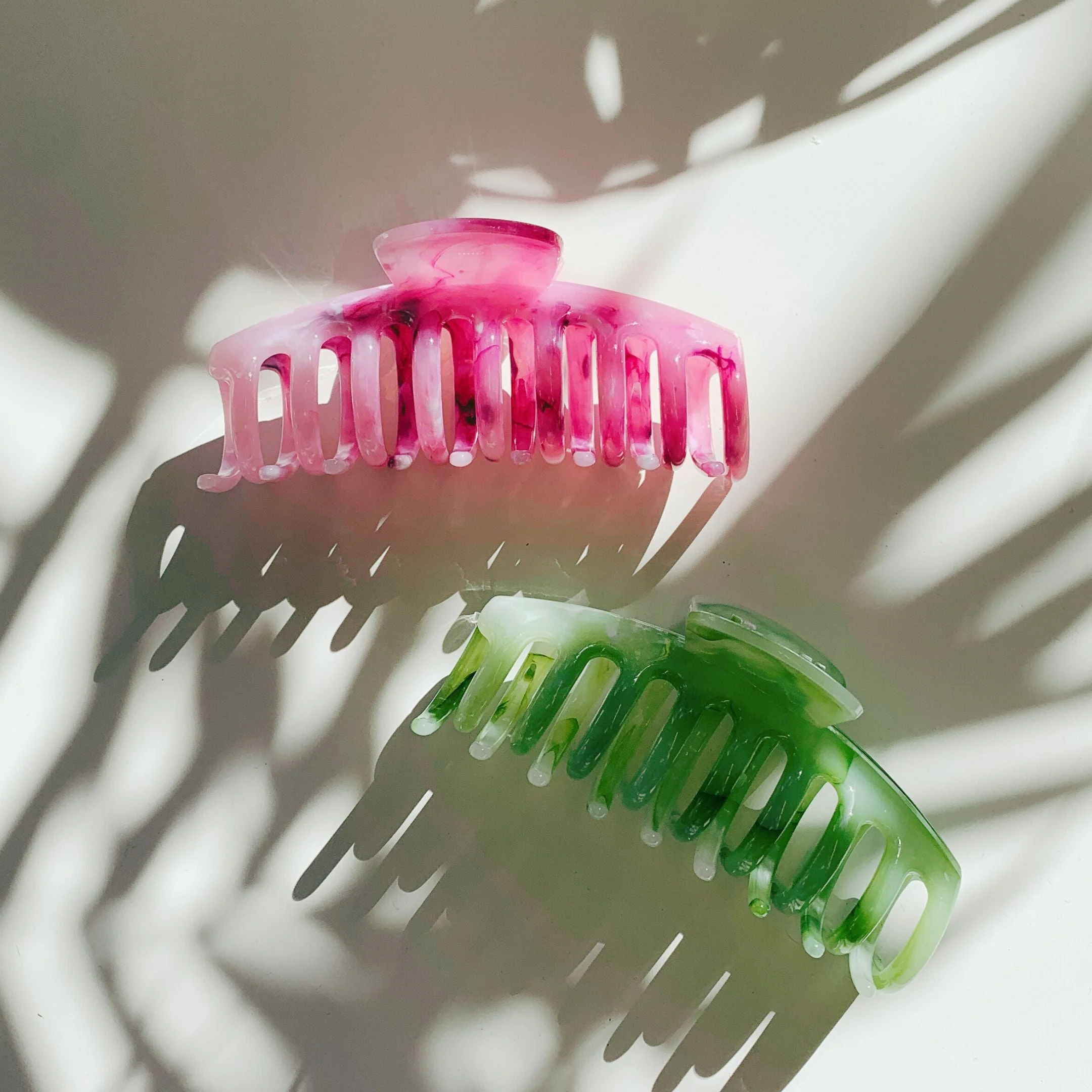 Velvet Claws Hair Clip | The Lobster in Matcha Swirl | Claw Clip in Velvet Travel Bag - Image 9