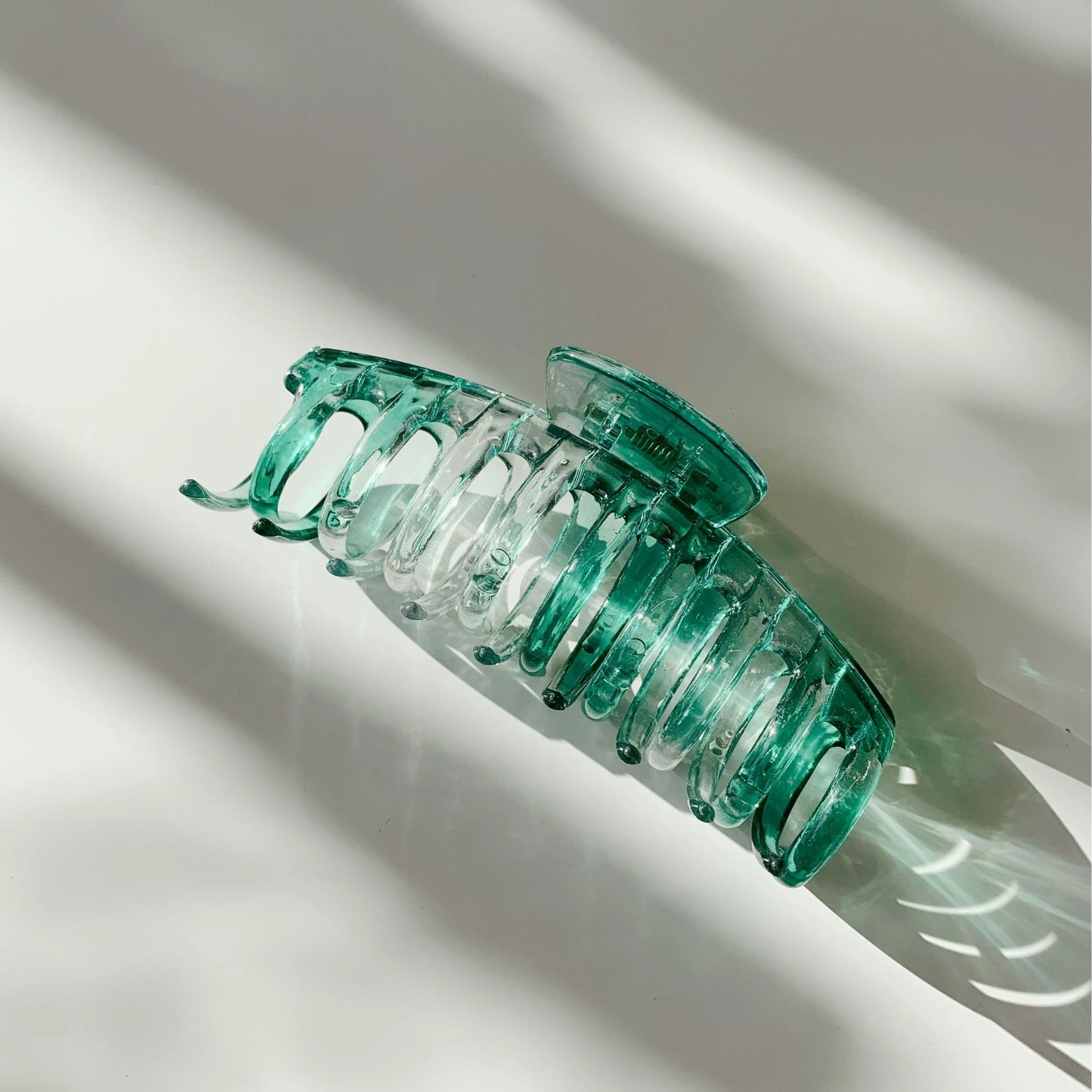 Velvet Claws Hair Clip | The Lobster in Translucent Green Hair Claw - Image 3