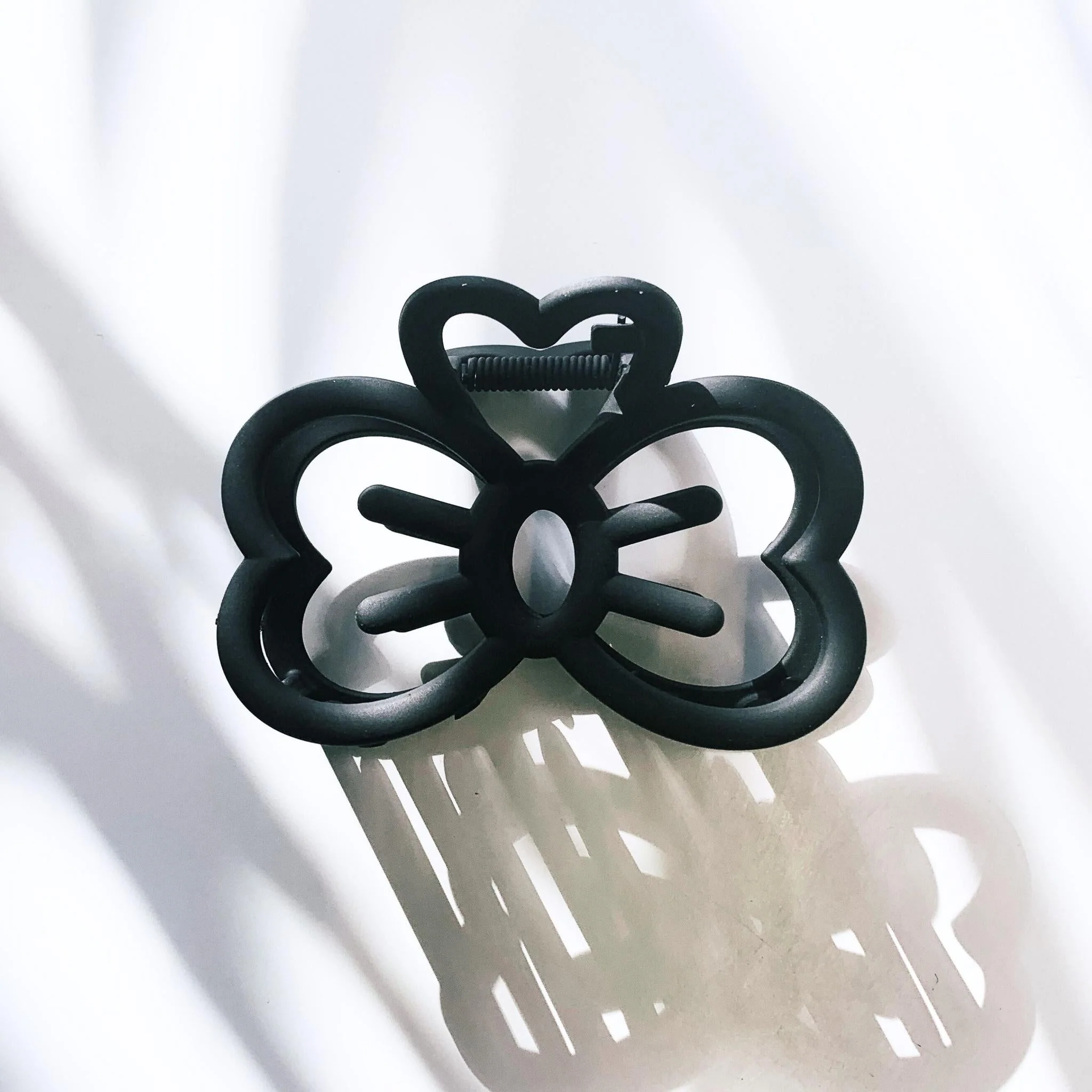 Velvet Claws Hello Cat Black Bow Hair Claw - Image 5