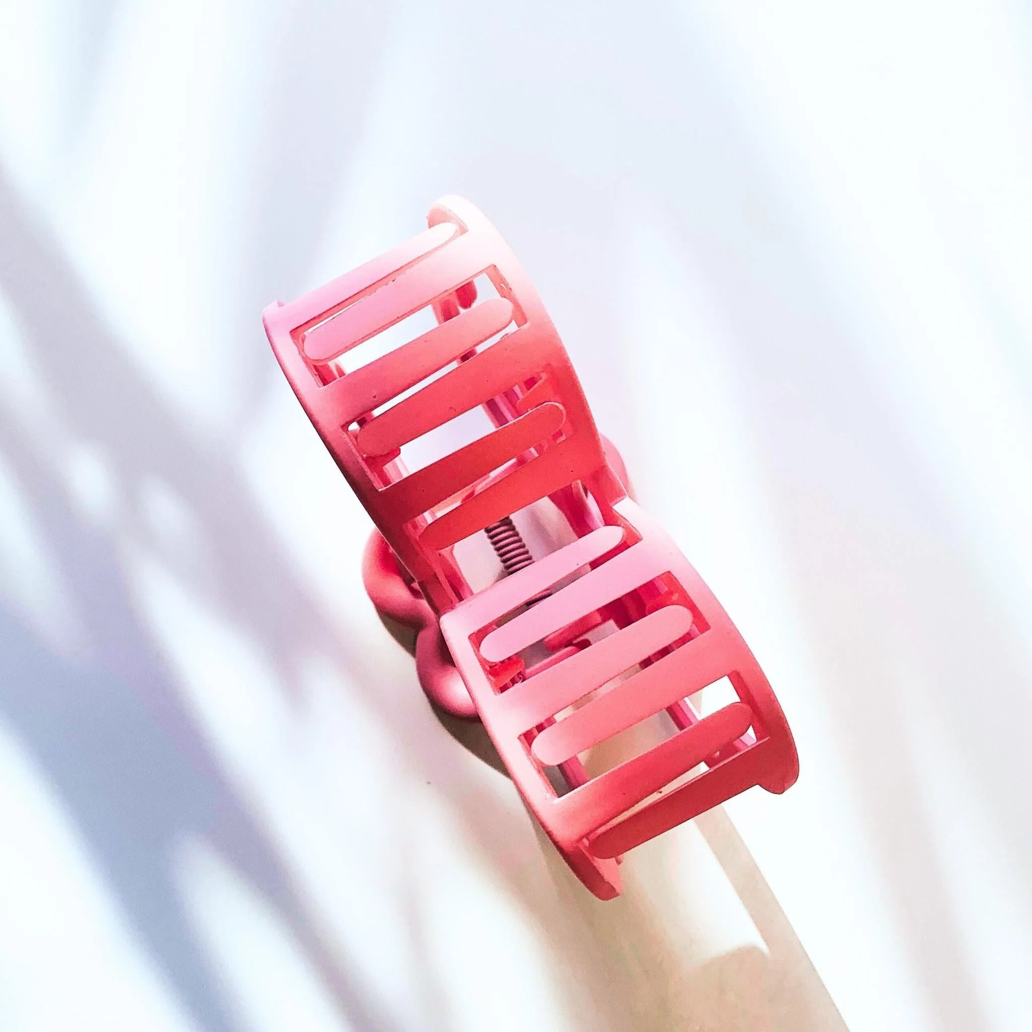 Velvet Claws Hello Cat Pink Bow Hair Clip - Image 3