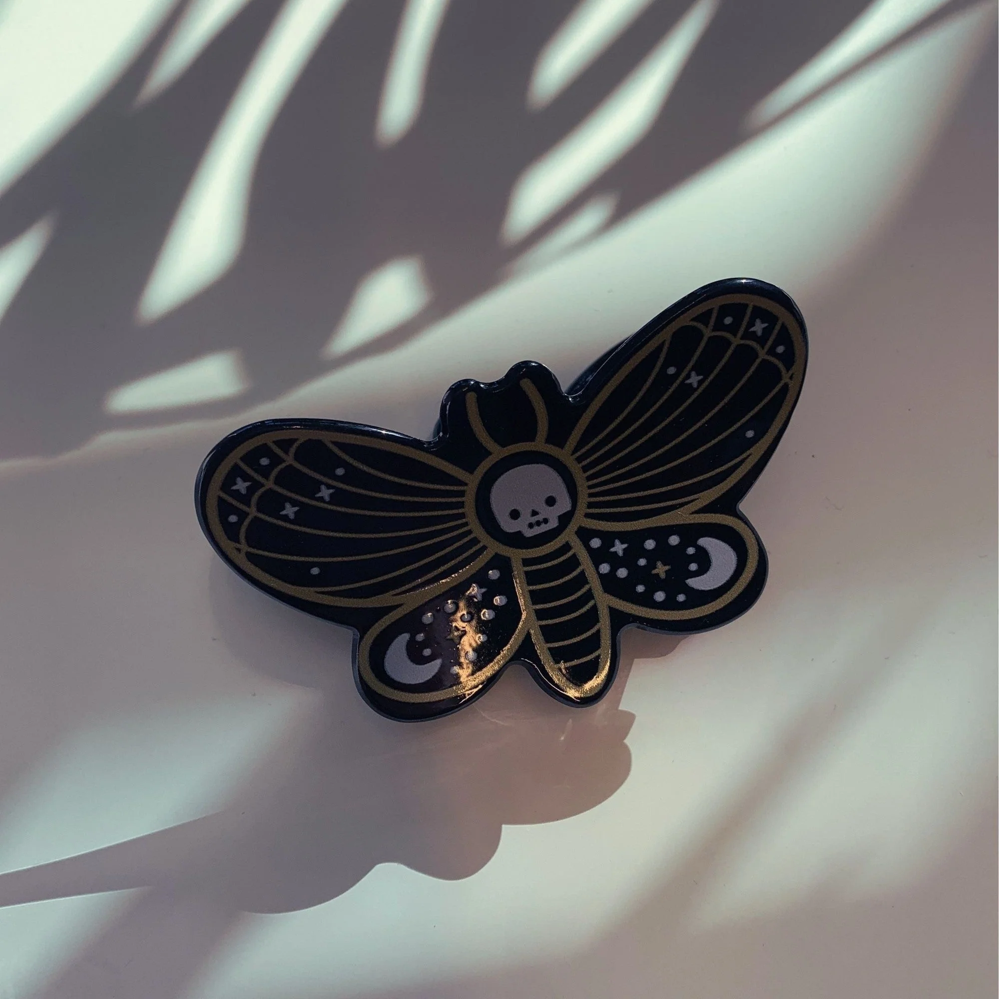 Velvet Claws Luna Moth Mini Hair Claw - Image 4