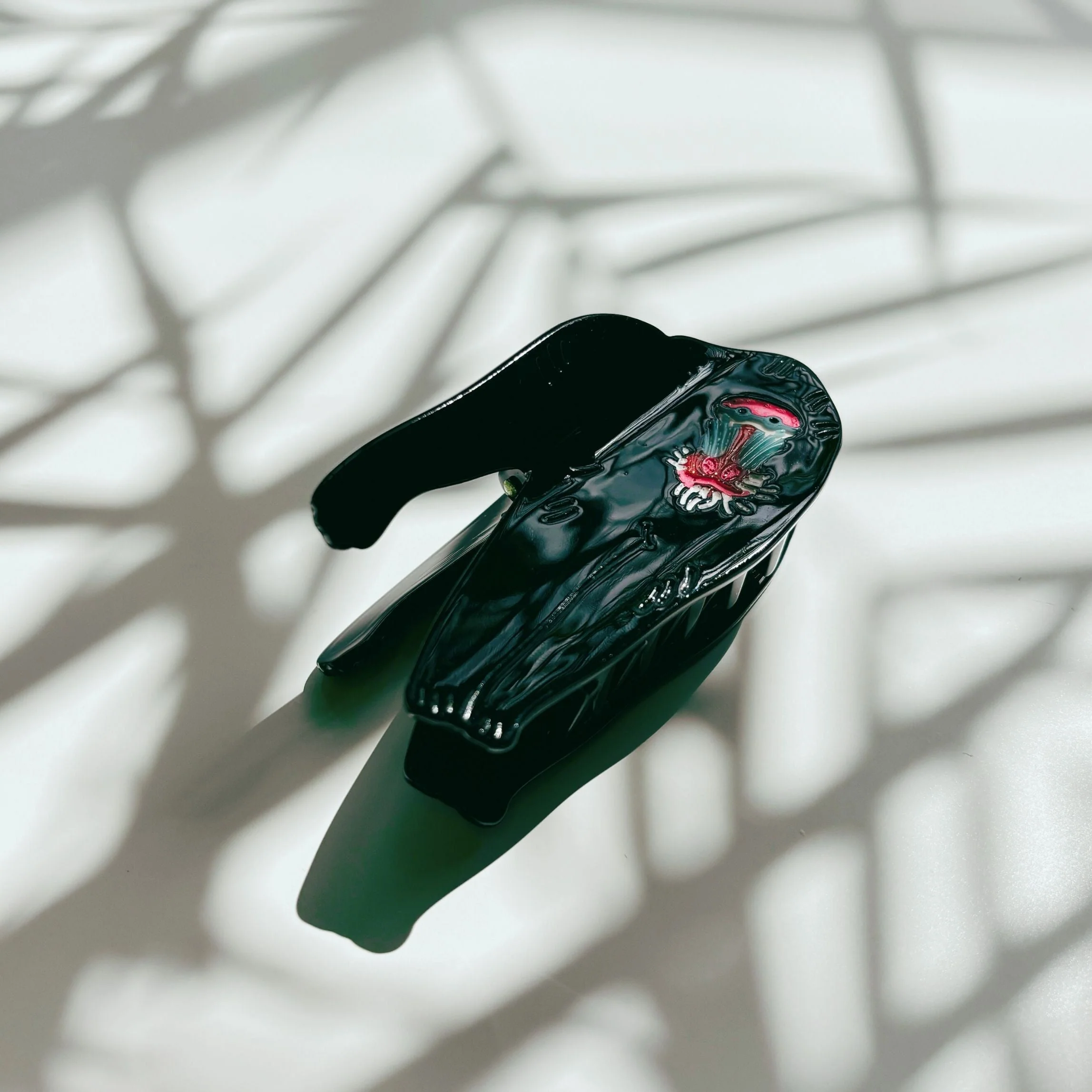 Velvet Claws Mandrill Ape Hair Claw in Black - Image 7