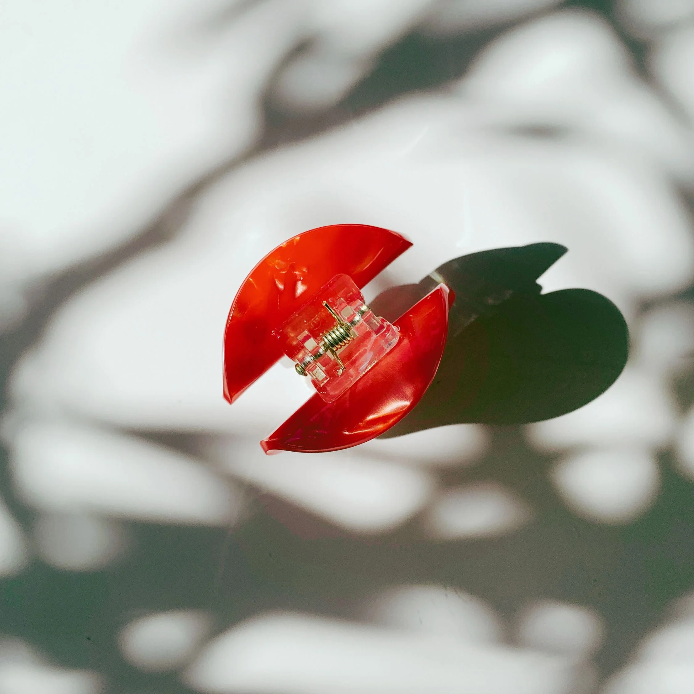 Velvet Claws Mini Mushroom Hair Clip in Red - Image 4