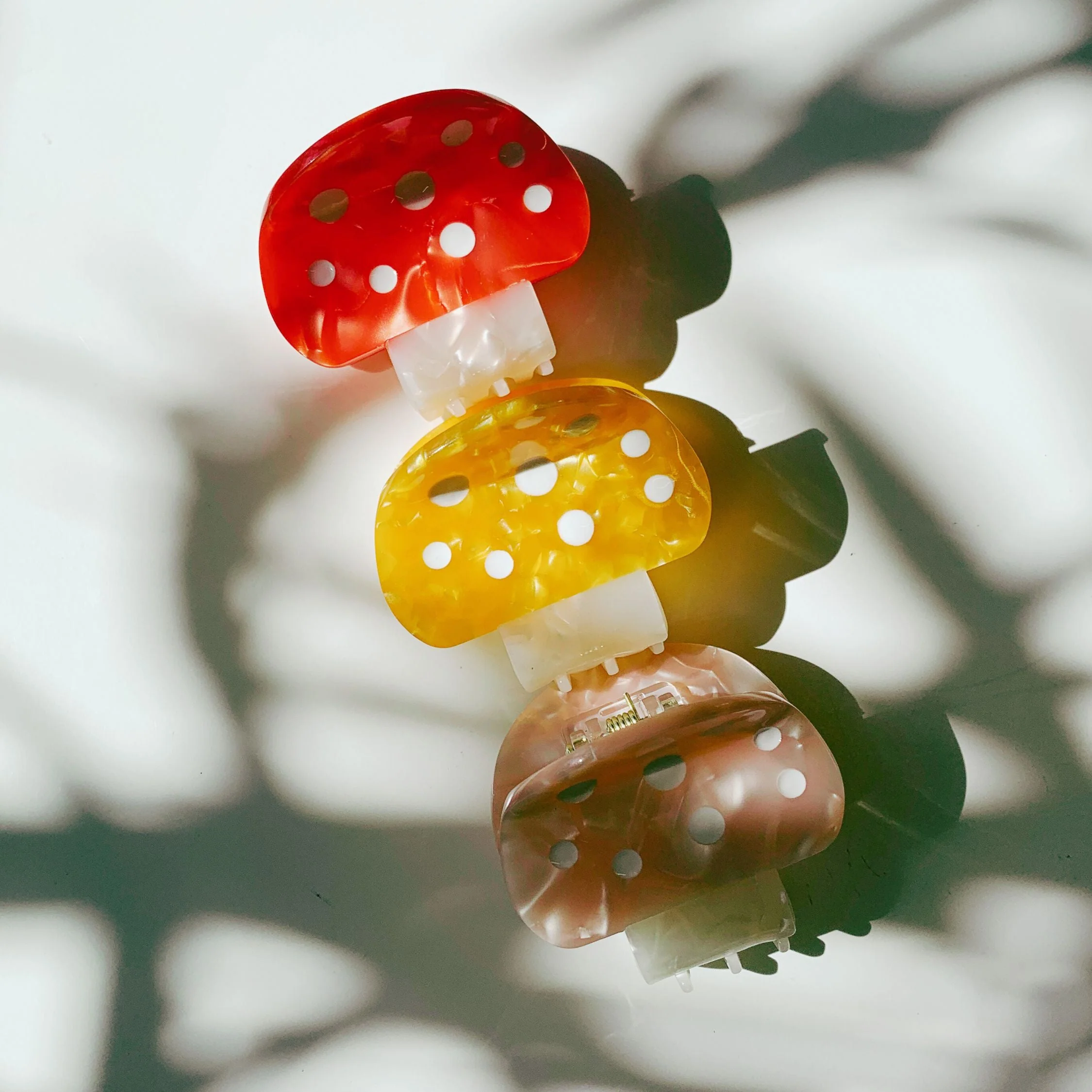 Velvet Claws Mini Mushroom Hair Clip in Red - Image 9