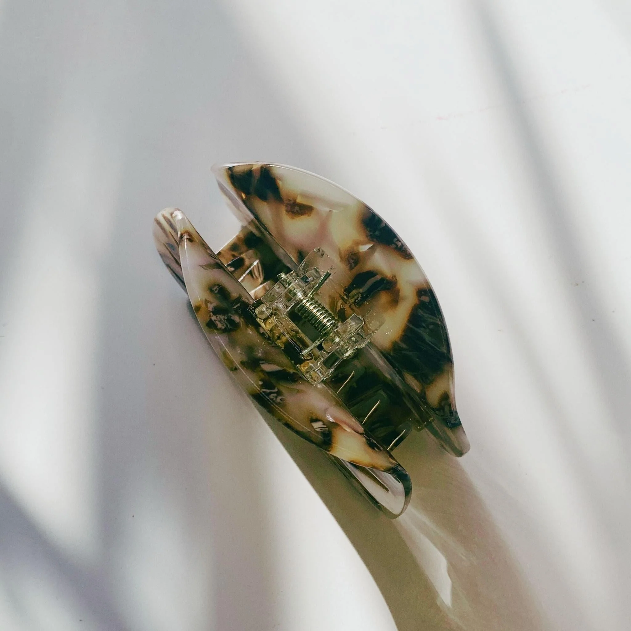 Velvet Claws Mr. Golden Sun Hair Clip - Image 6