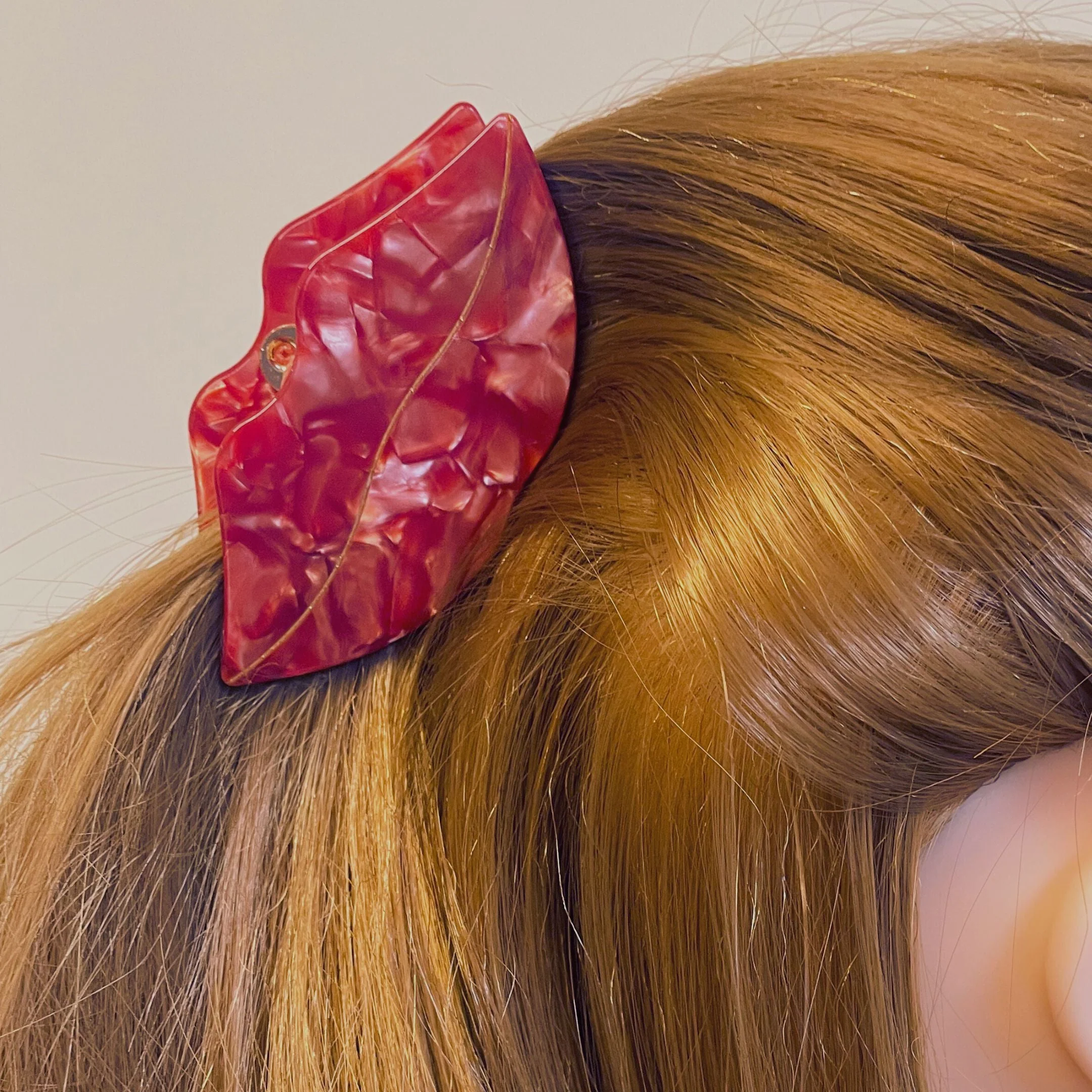 Velvet Claws Mysterious Smile Hair Claw | Red Lips Claw Clip - Image 2