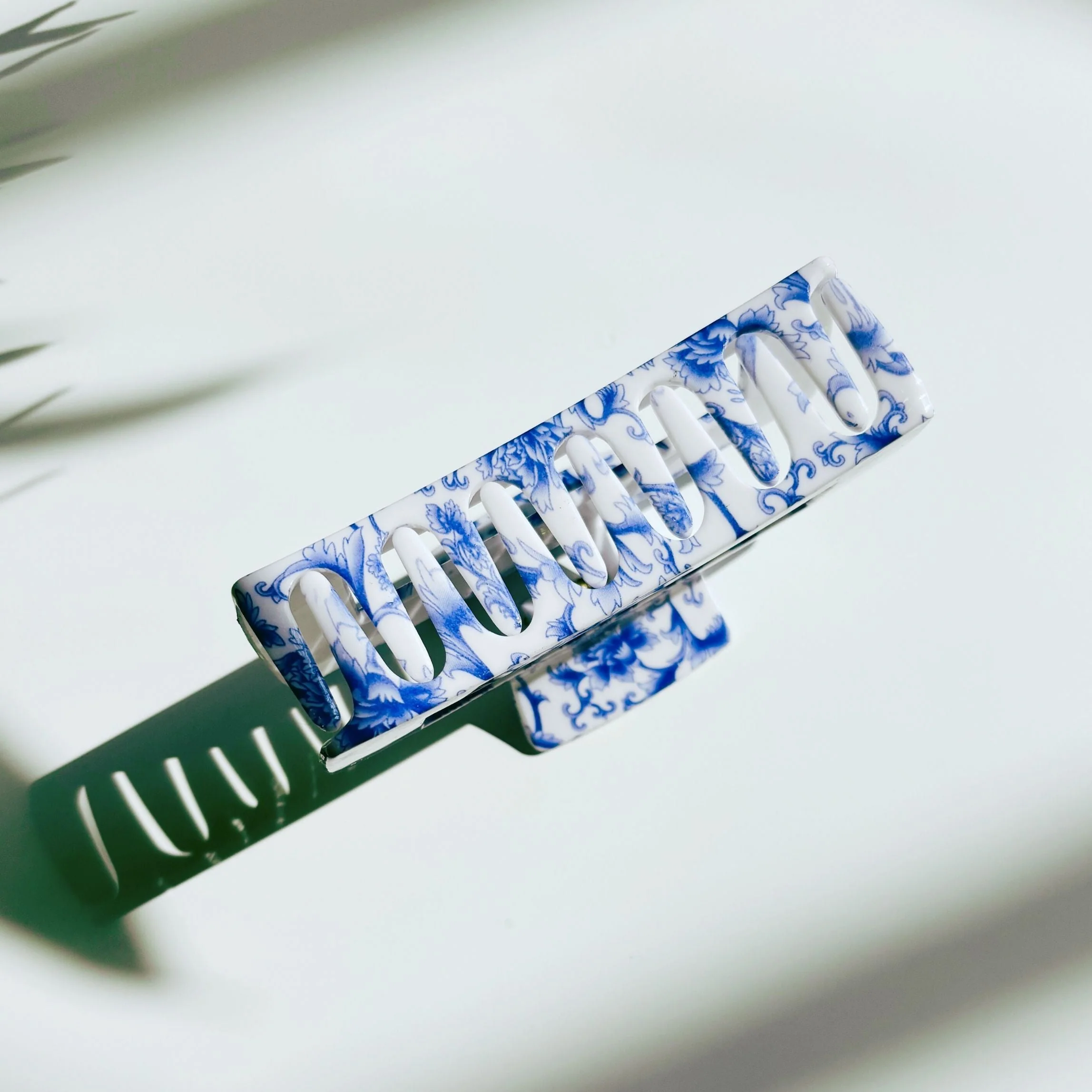 Velvet Claws Painted Pottery Blue Floral Hair Clip - Image 5