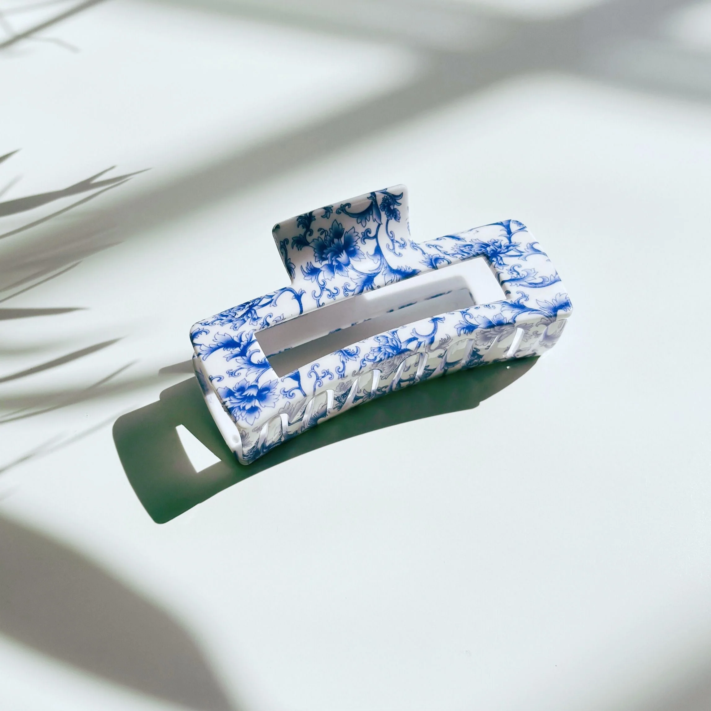 Velvet Claws Painted Pottery Blue Floral Hair Clip - Image 8