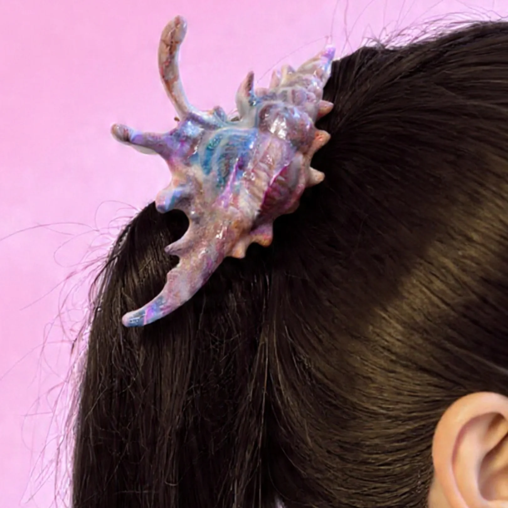 Velvet Claws Realistic Conch Shell Hair Claw in Mermaid Colors - Image 12