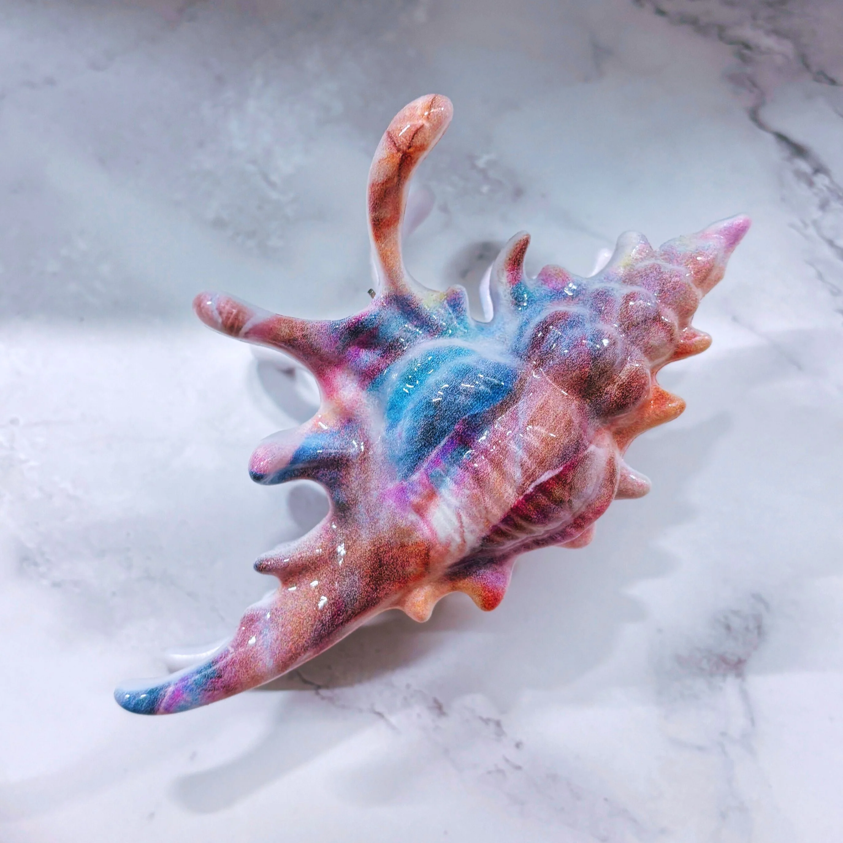 Velvet Claws Realistic Conch Shell Hair Claw in Mermaid Colors - Image 2