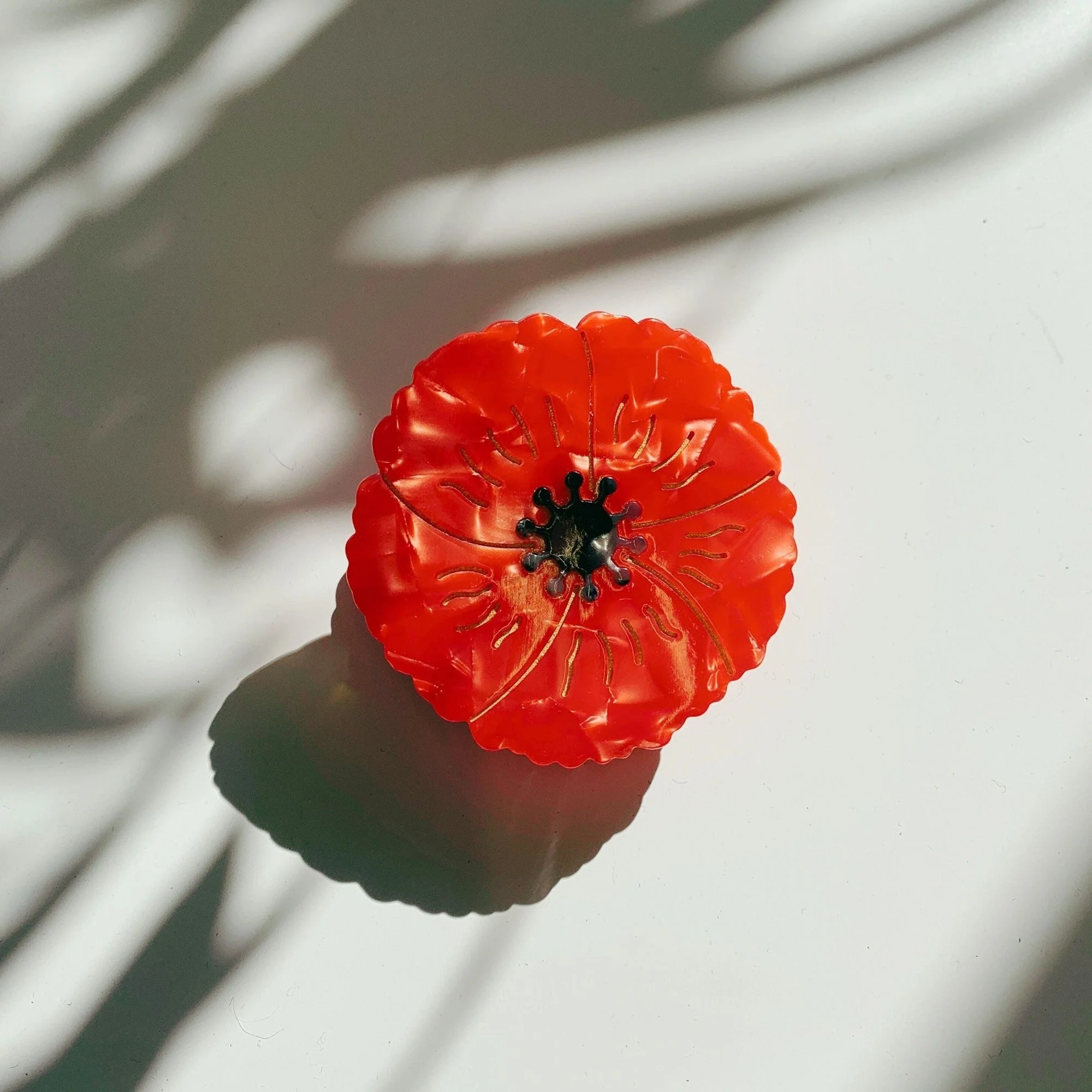 Velvet Claws Round Poppy Small Hair Claw - Image 2