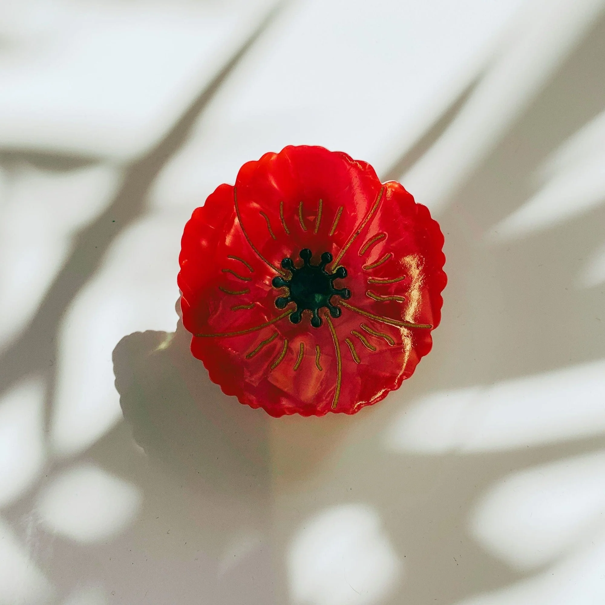 Velvet Claws Round Poppy Small Hair Claw - Image 3
