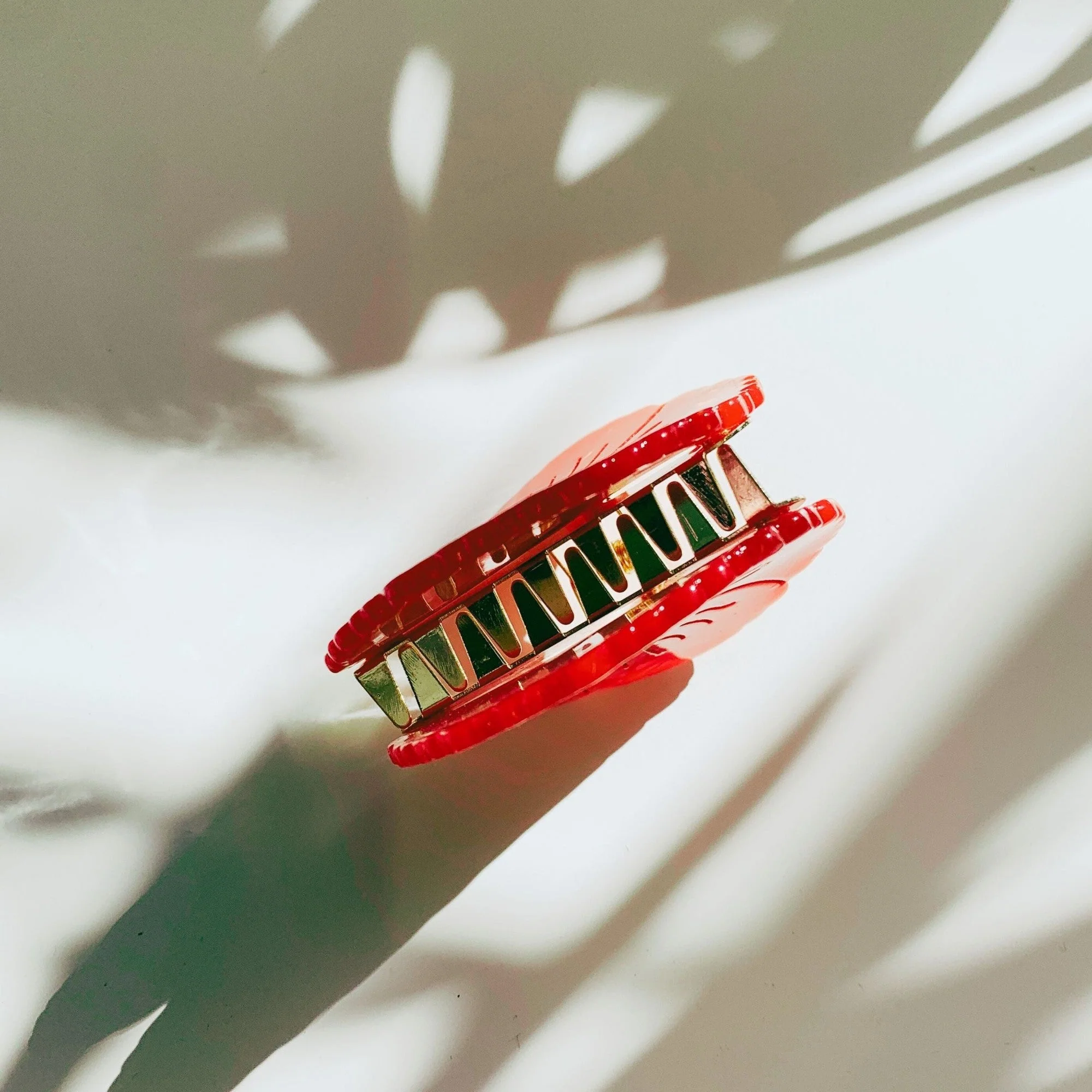 Velvet Claws Round Poppy Small Hair Claw - Image 5