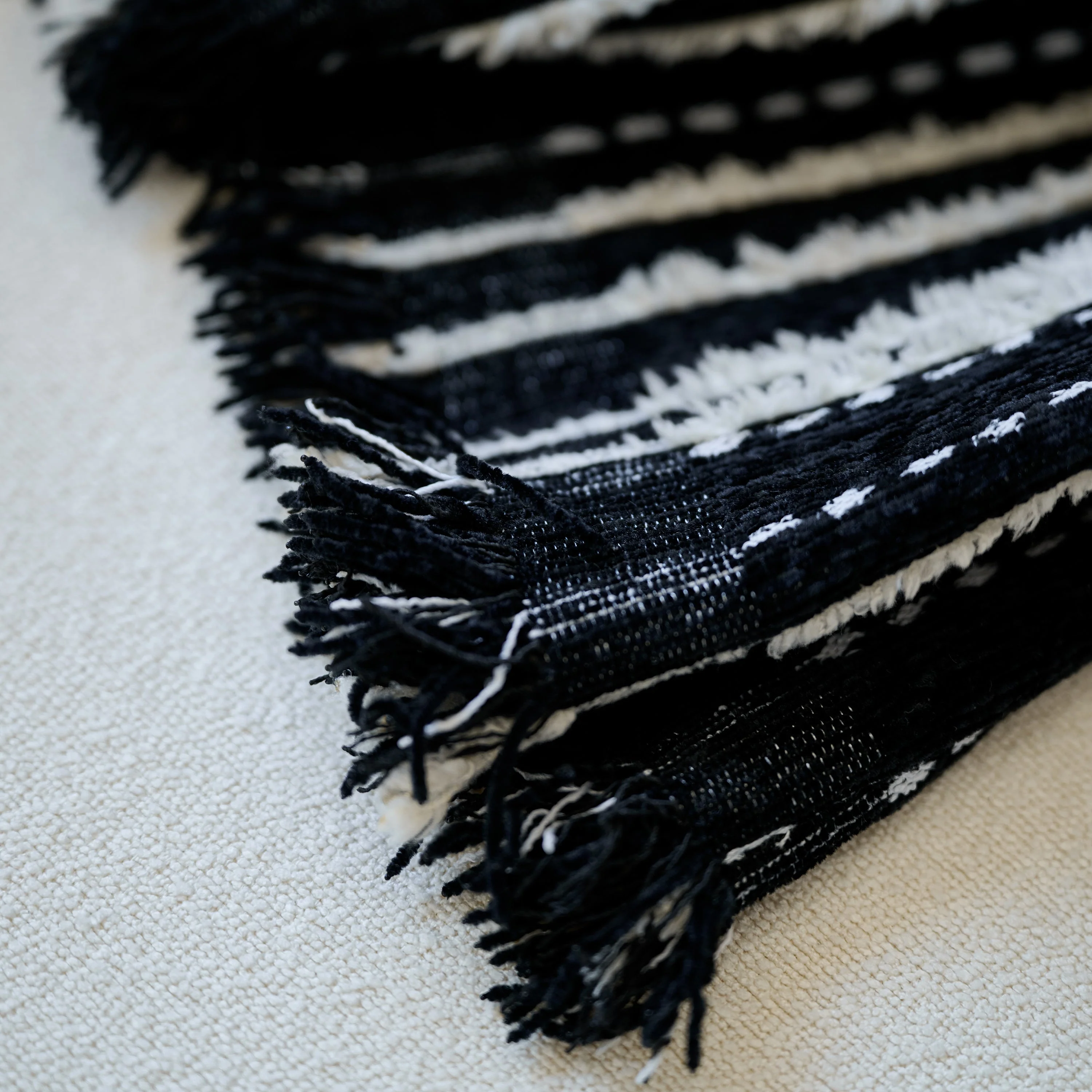 Vintage-Inspired Striped Blankets for Couch Covers Luxury Couch Throw Cover with Timeless Elegance - Image 61