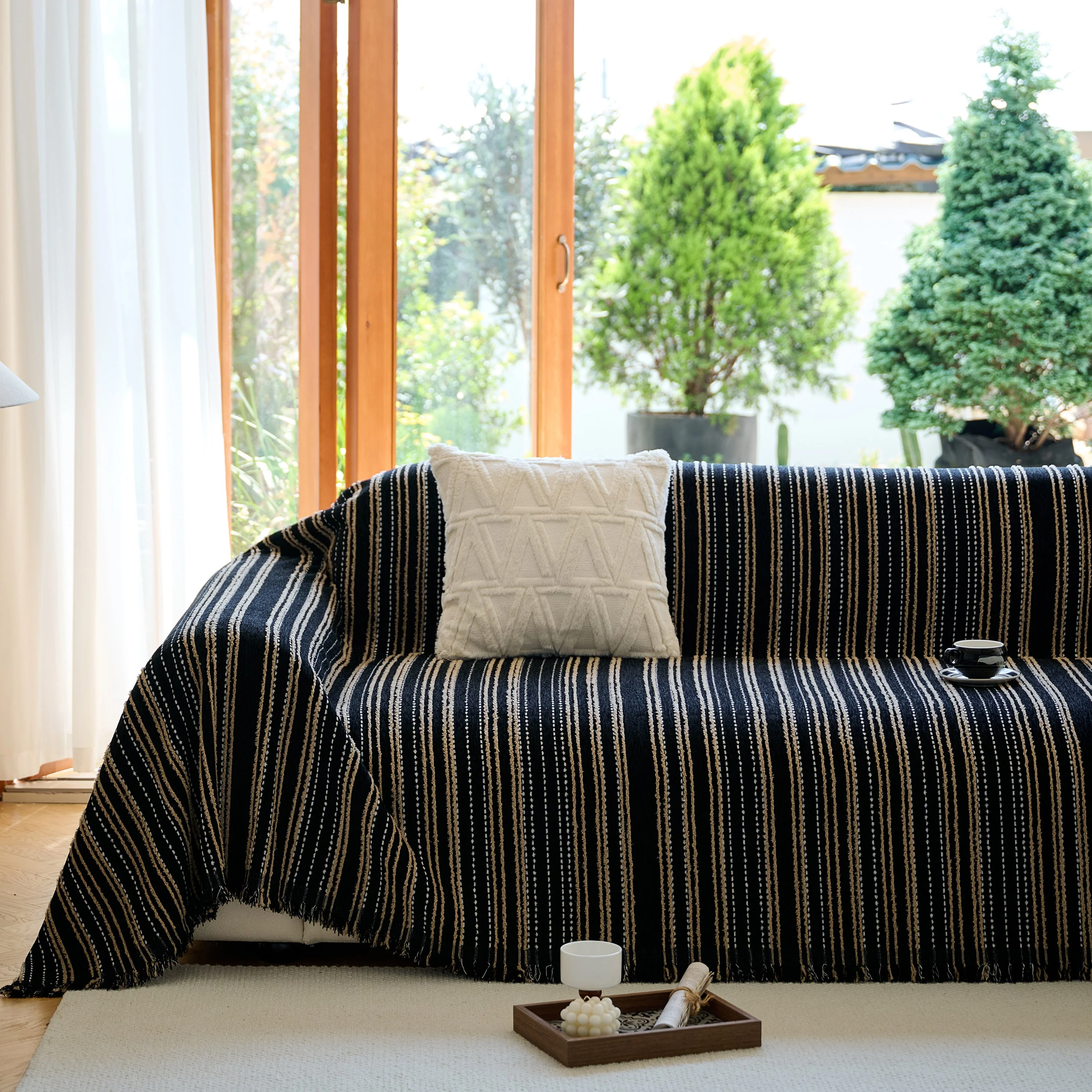 Vintage-Inspired Striped Blankets for Couch Covers Luxury Couch Throw Cover with Timeless Elegance - Image 9