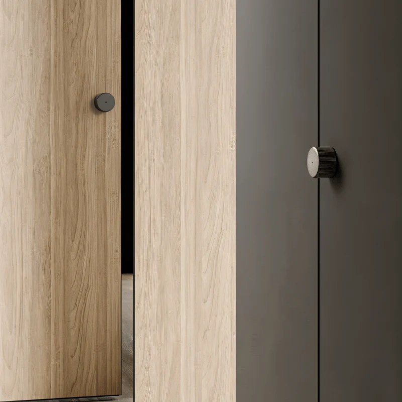 Vorn Handle and Lock - Image 5