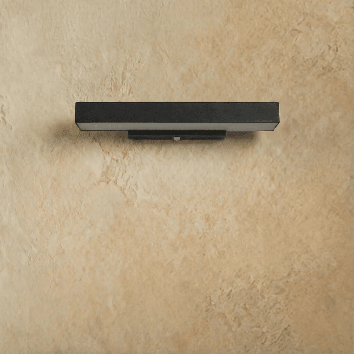 Vynova Outdoor Wall Lamp - Image 4
