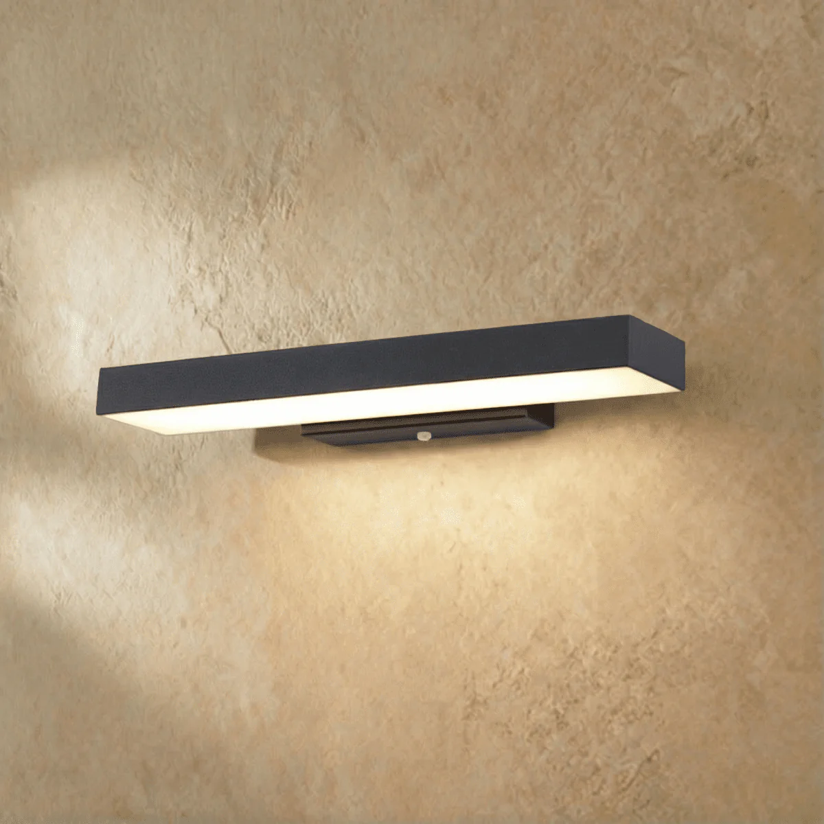 Vynova Outdoor Wall Lamp - Image 7