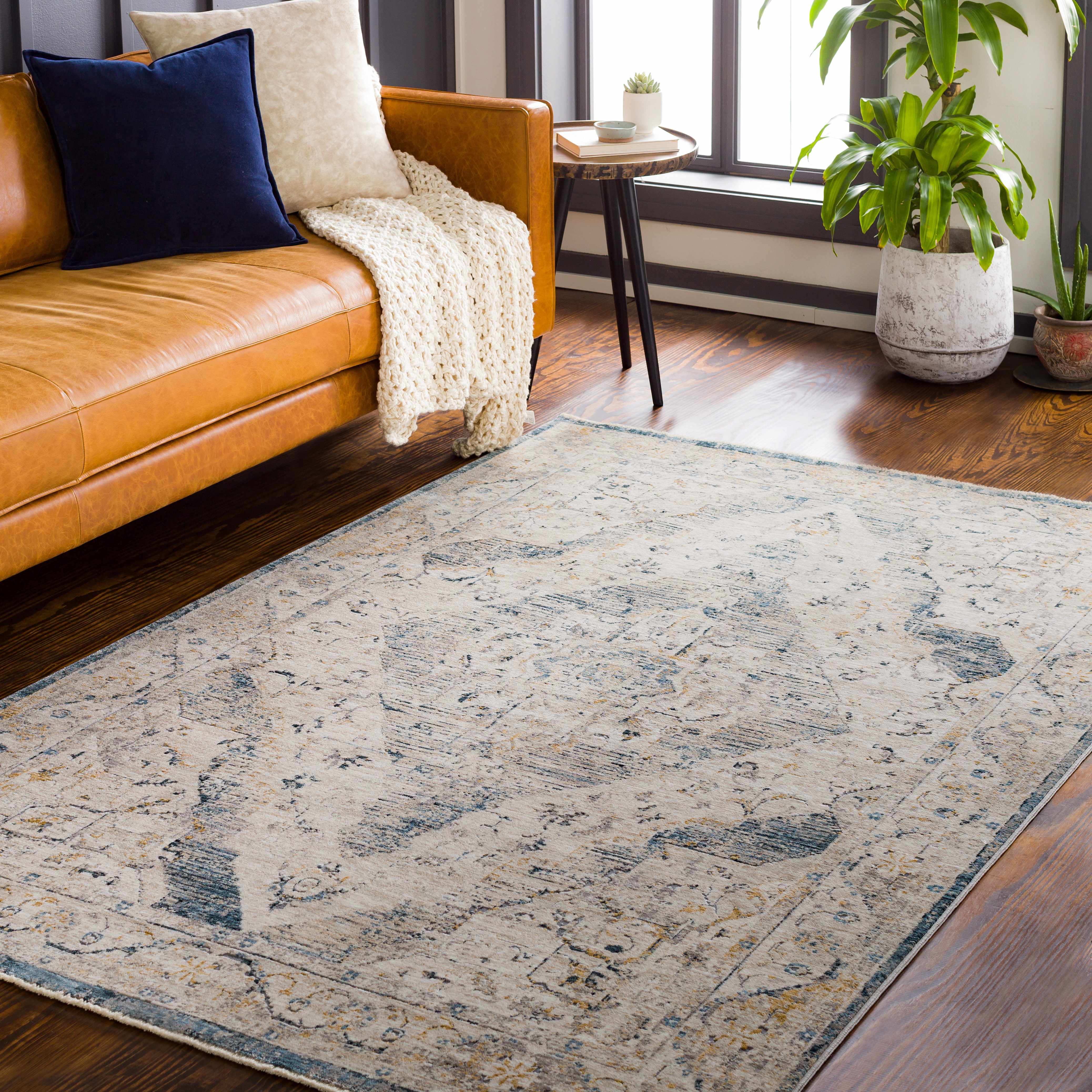 Wadeye Luxe Fringe Rug - Image 2