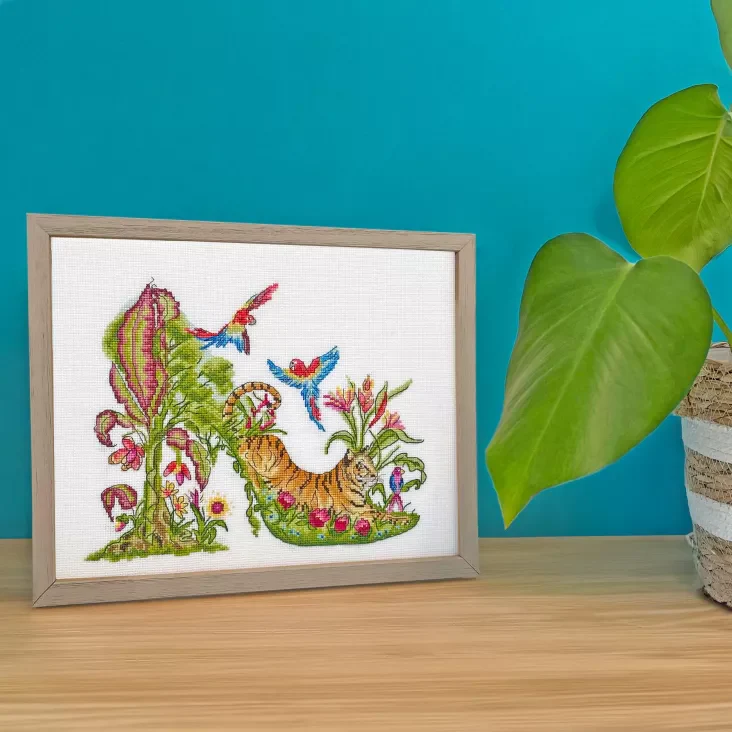 Walk On The Wild Side XSK26 Counted Cross Stitch Kit - Image 2