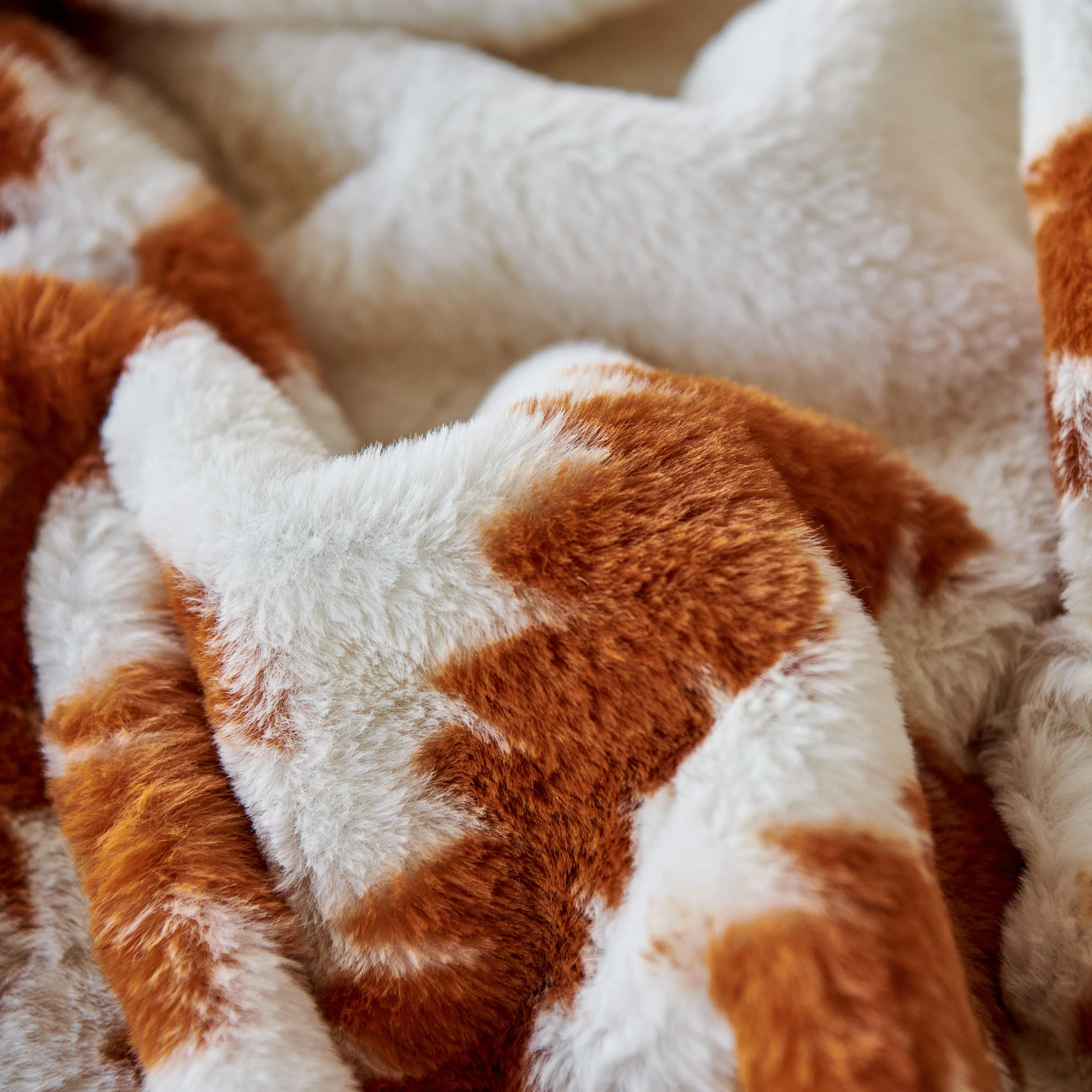 Warm Faux Fur Luxury Sofa Throw Blankets, Soft Cozy Thick Plush Shaggy Blankets for Couch Chair Bed - Image 3