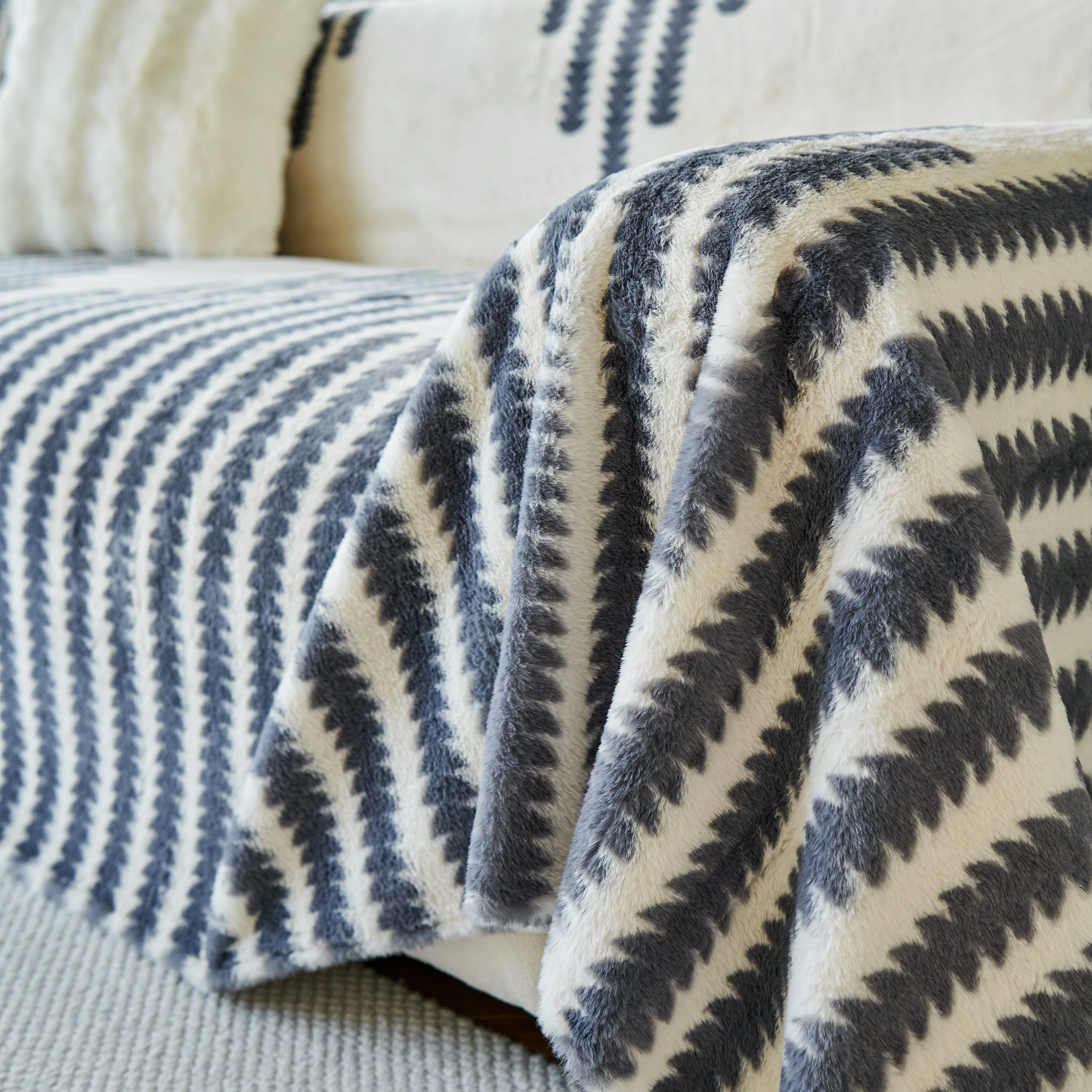 Warm Faux Fur Luxury Sofa Throw Blankets, Soft Cozy Thick Plush Shaggy Blankets for Couch Chair Bed - Image 83