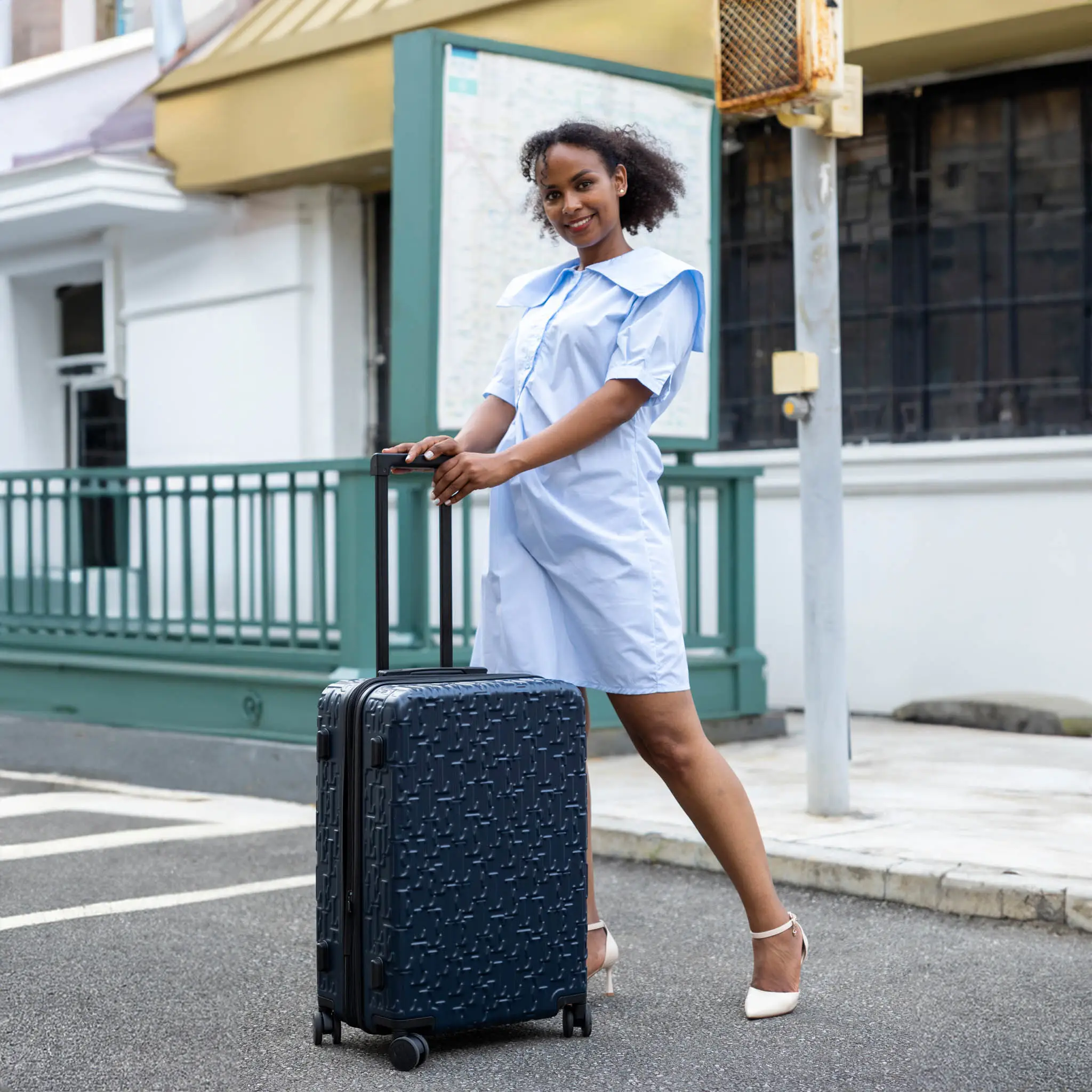 Wayfarer Monogram Luggage Set - Image 2