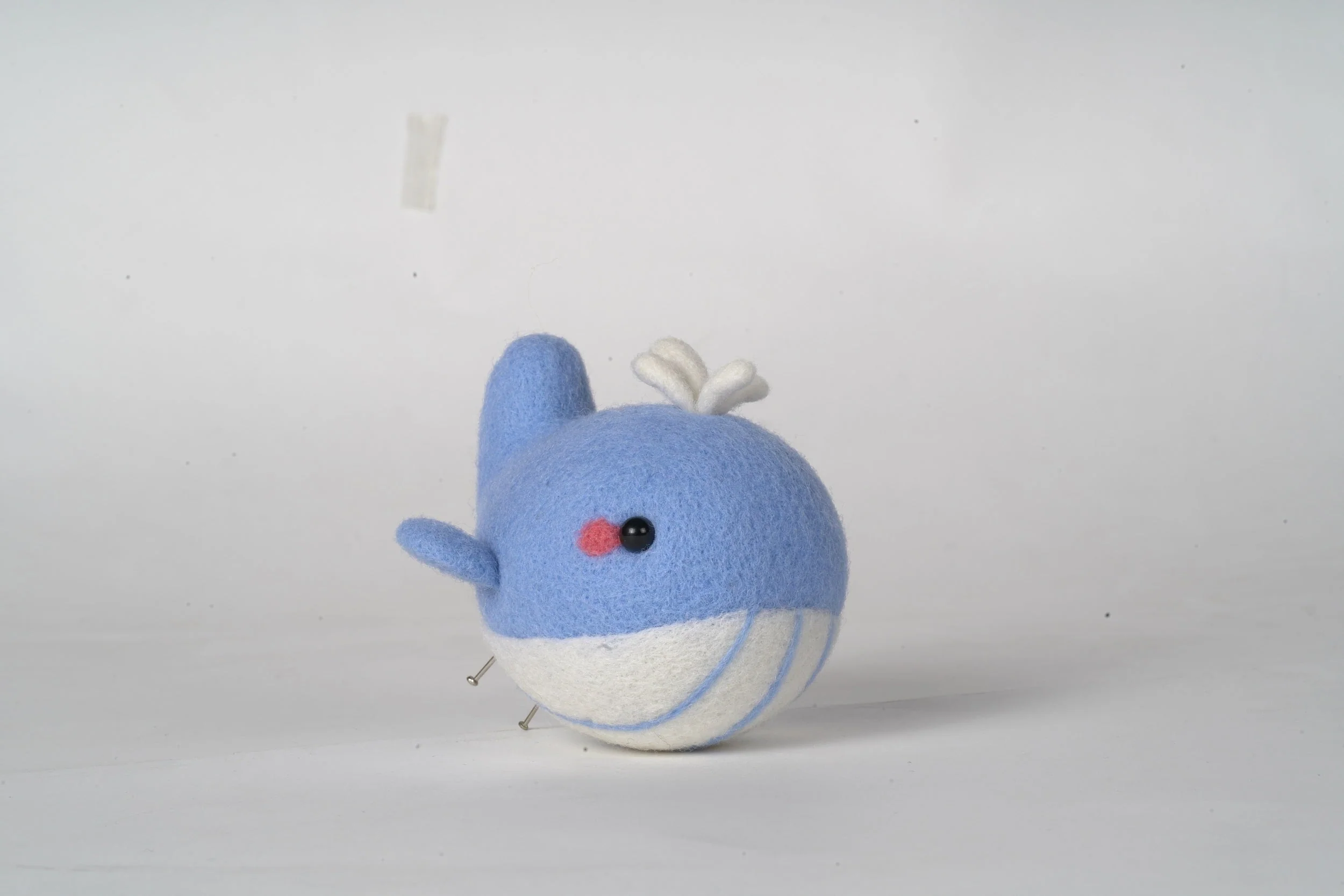 Whale Needle Felting Kit. Wizardi DIY Wool Craft Kit F07N8-538 - Image 2