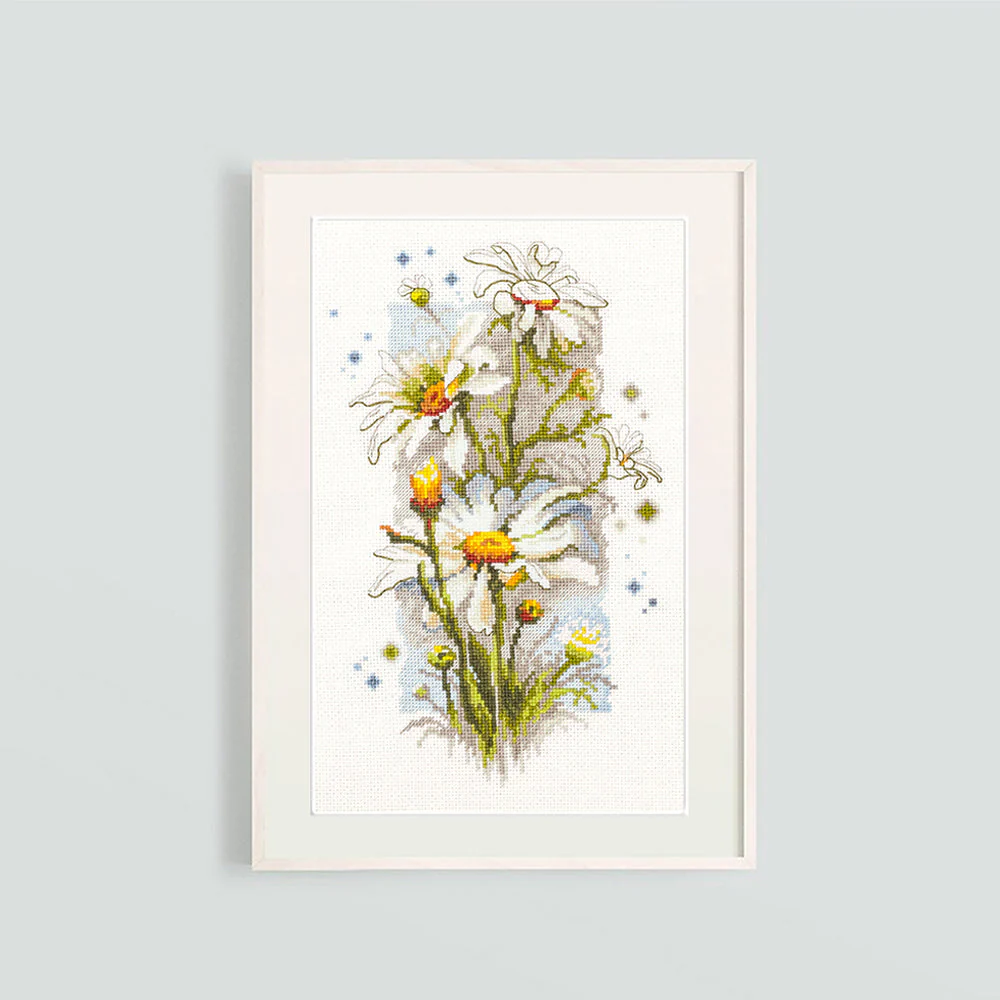 White Daisies 100-103 Counted Cross-Stitch Kit - Image 6