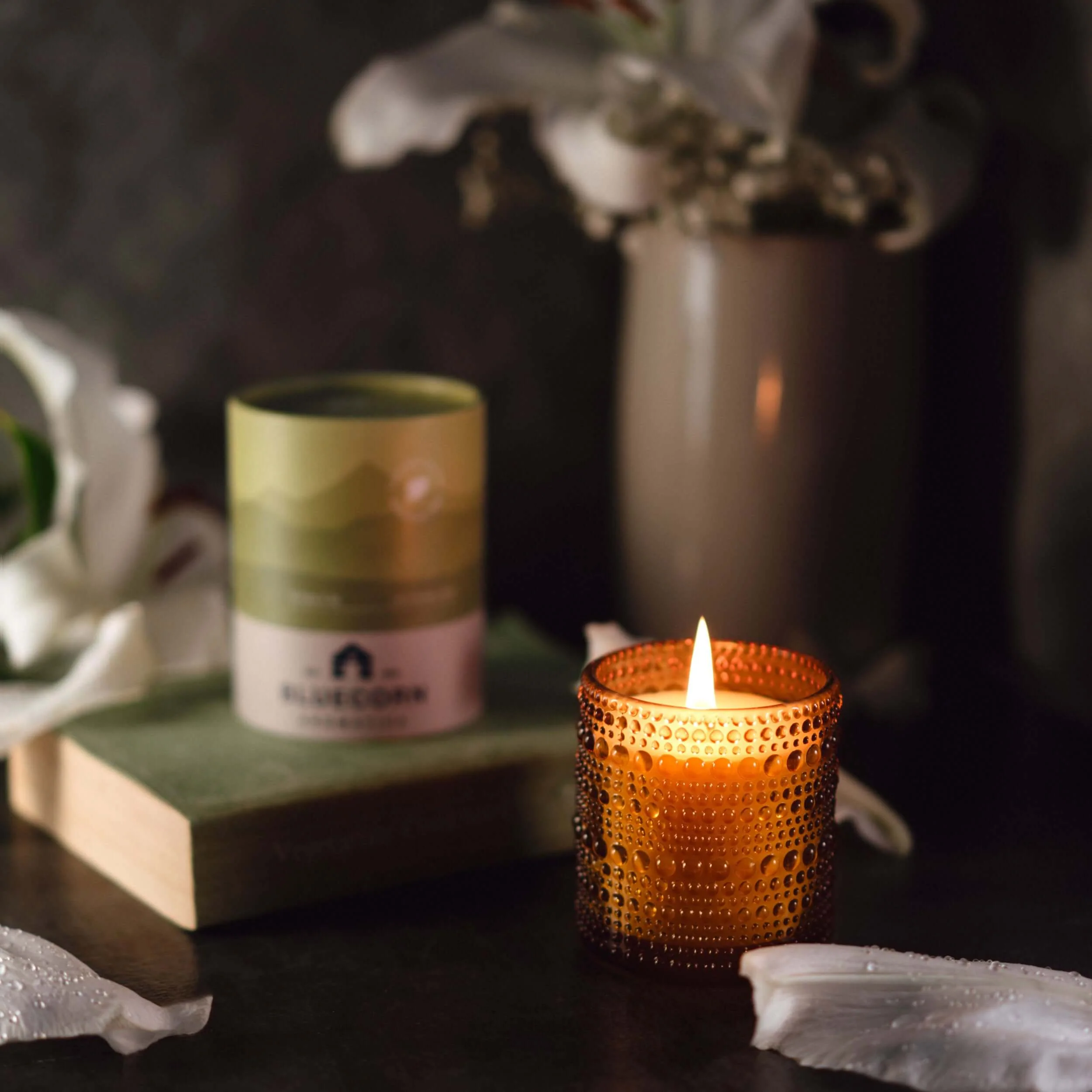 White Lily Scented Candle - Aromática - Image 3