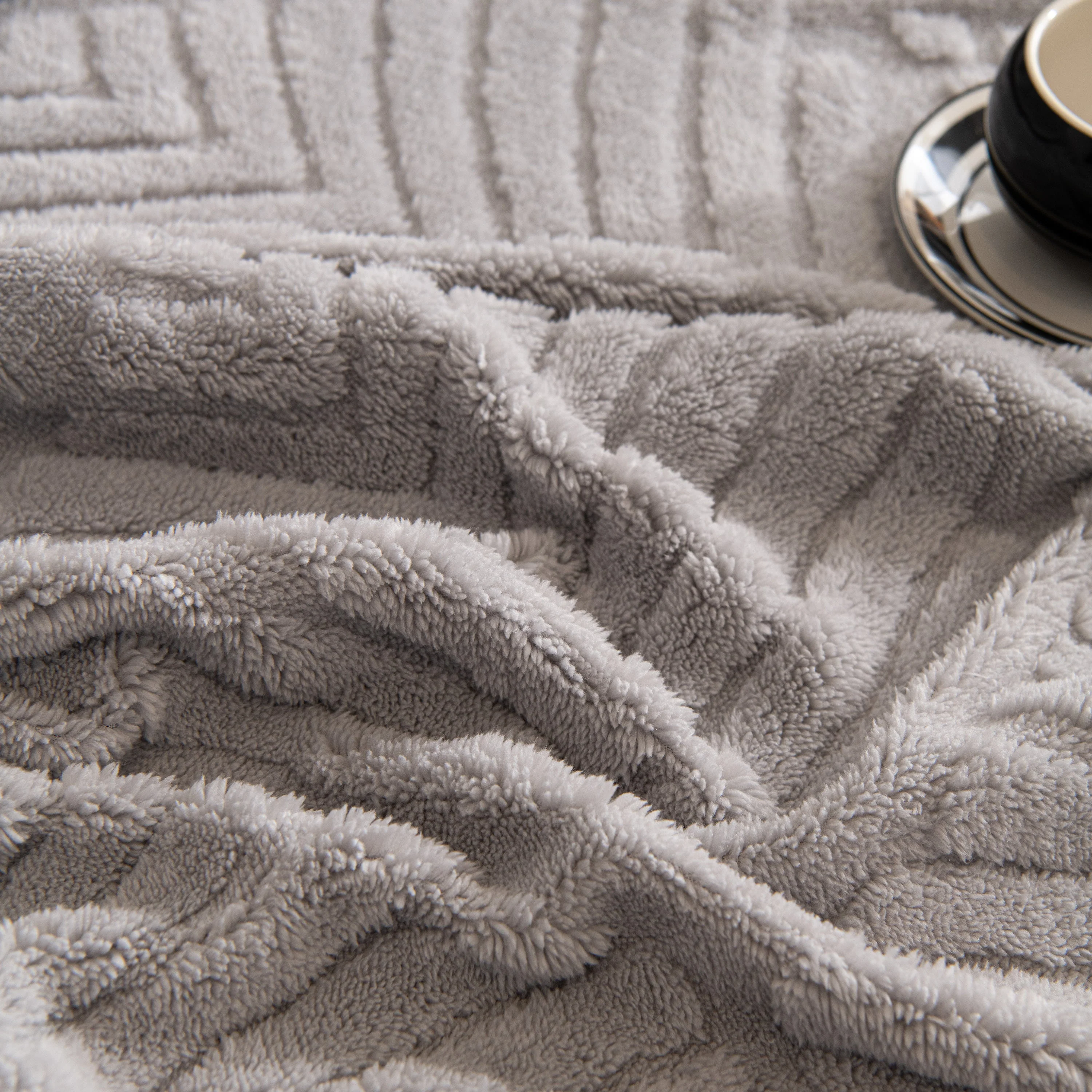 Winter Soft Plush Fleece Sofa Blanket Leaves Jacquard Couch Covers for Couches - Image 72