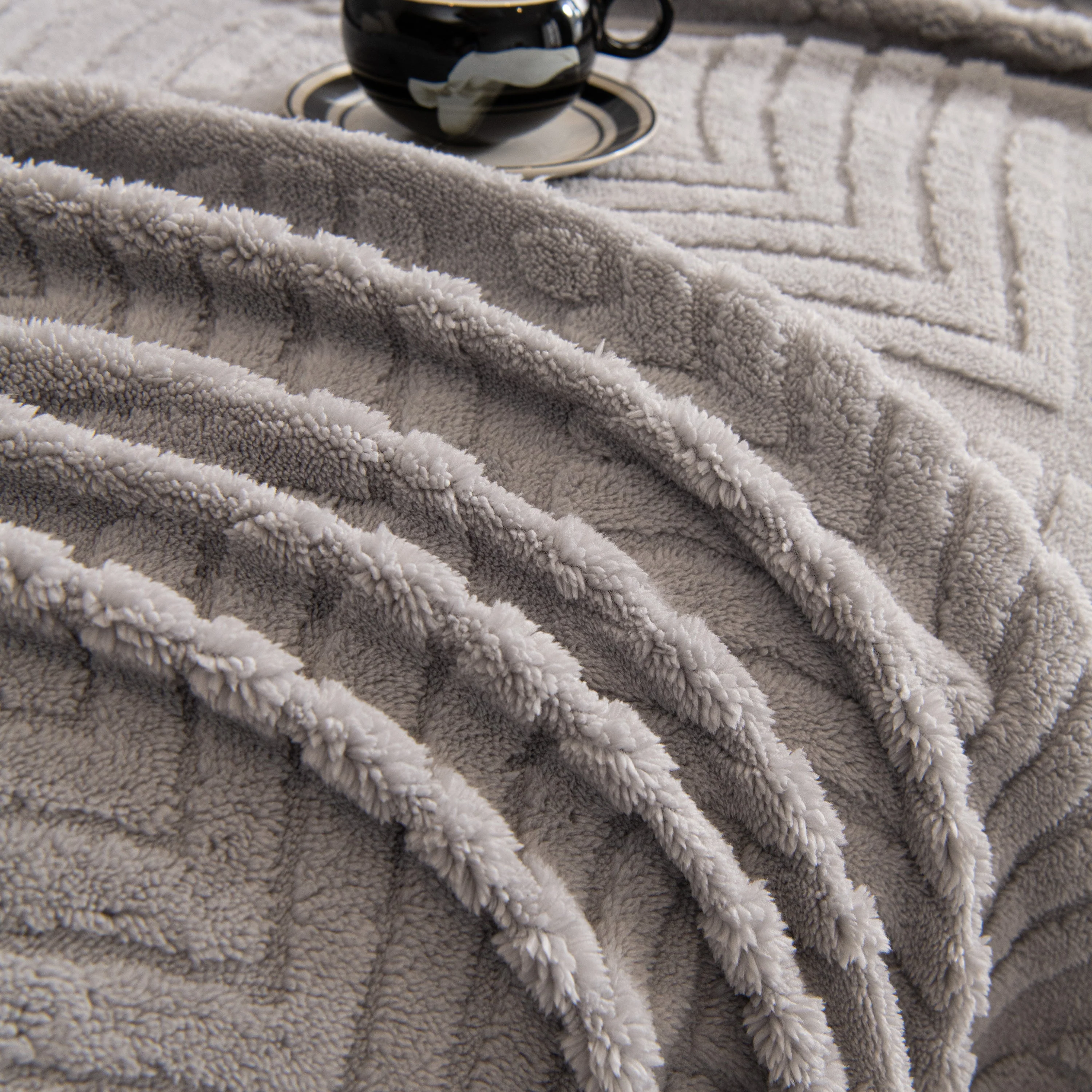 Winter Soft Plush Fleece Sofa Blanket Leaves Jacquard Couch Covers for Couches - Image 73