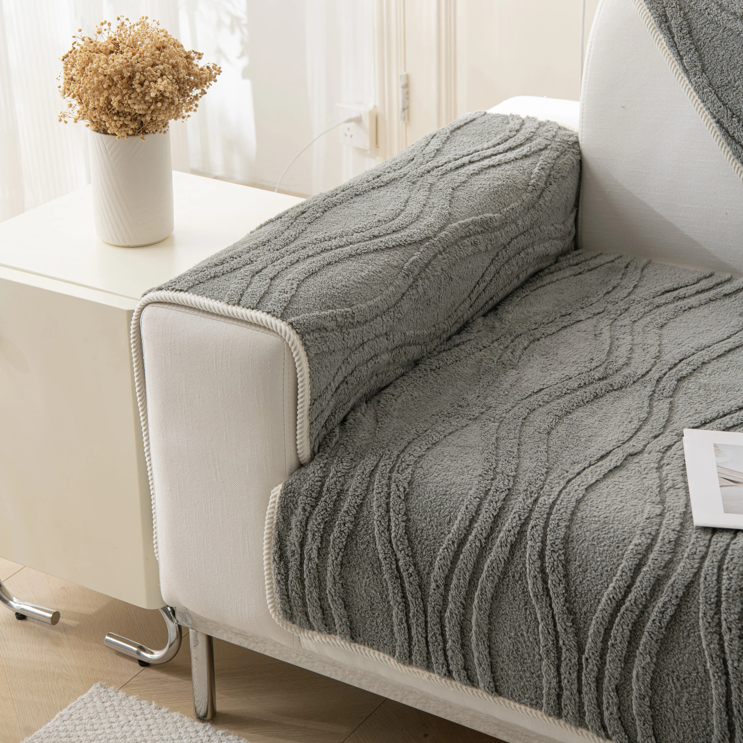 Winter Thickened Non-slip Blanket, Three-Dimensional Embossed Cotton Velvet Sofa Cover - Image 11