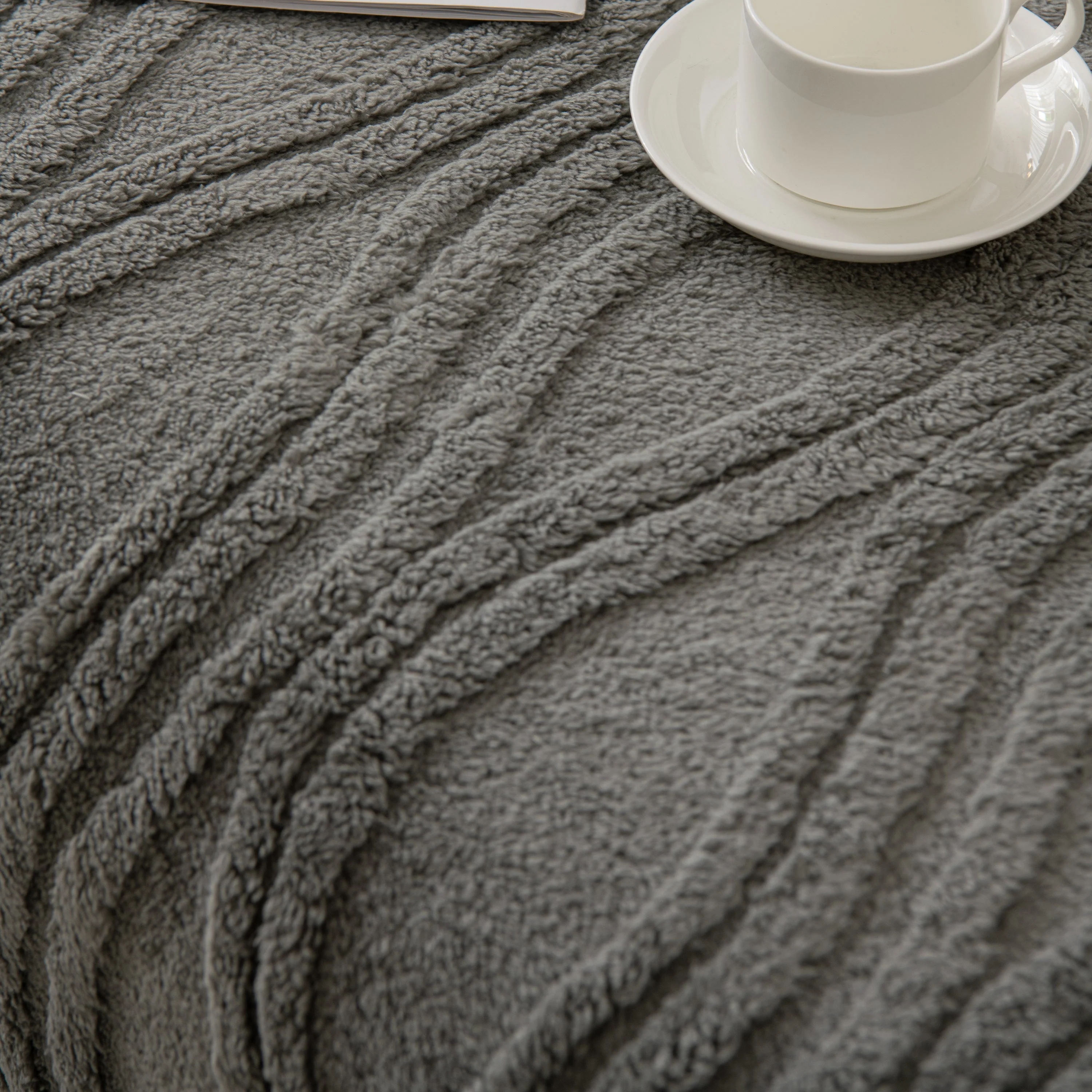 Winter Thickened Non-slip Blanket, Three-Dimensional Embossed Cotton Velvet Sofa Cover - Image 26