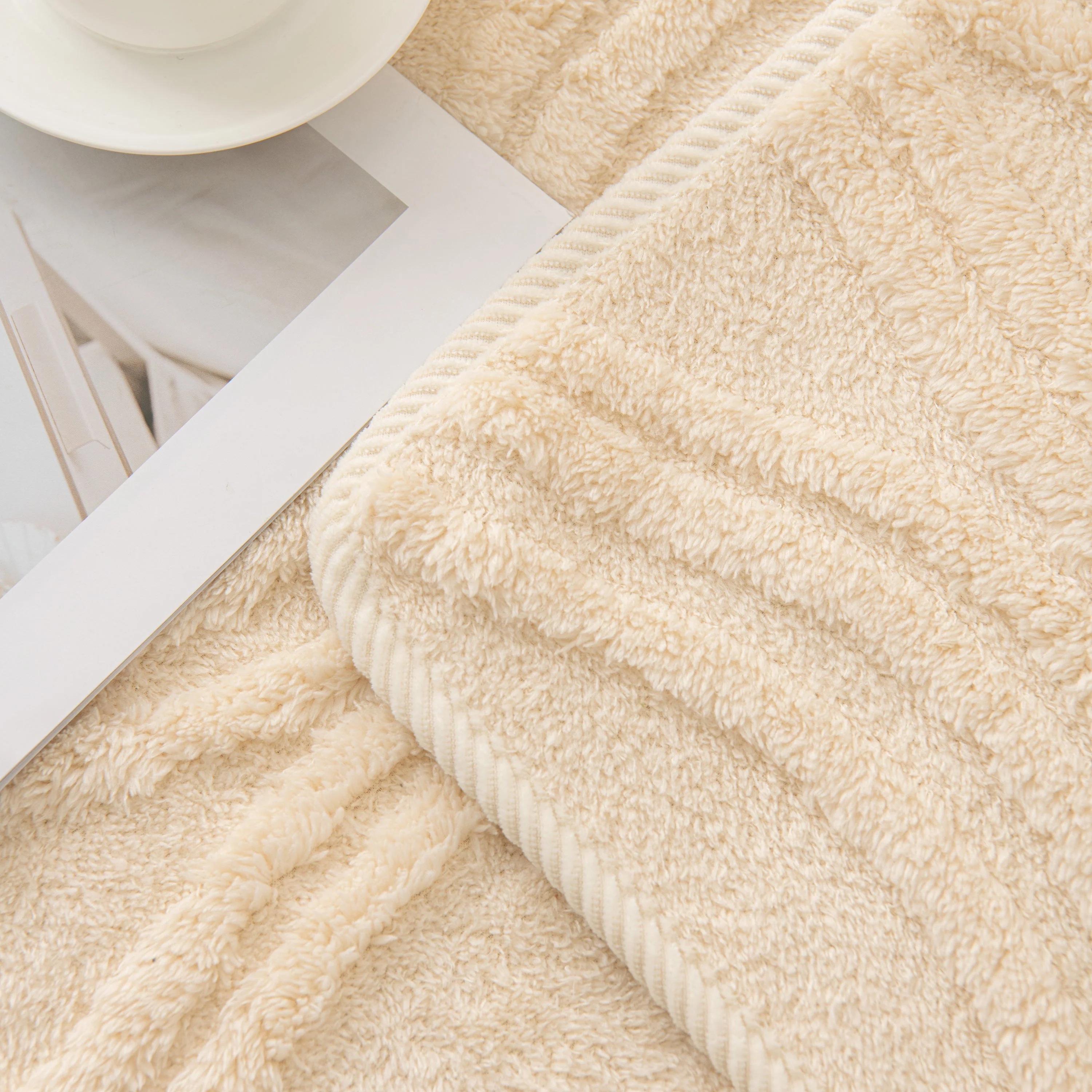 Winter Thickened Non-slip Blanket, Three-Dimensional Embossed Cotton Velvet Sofa Cover - Image 45