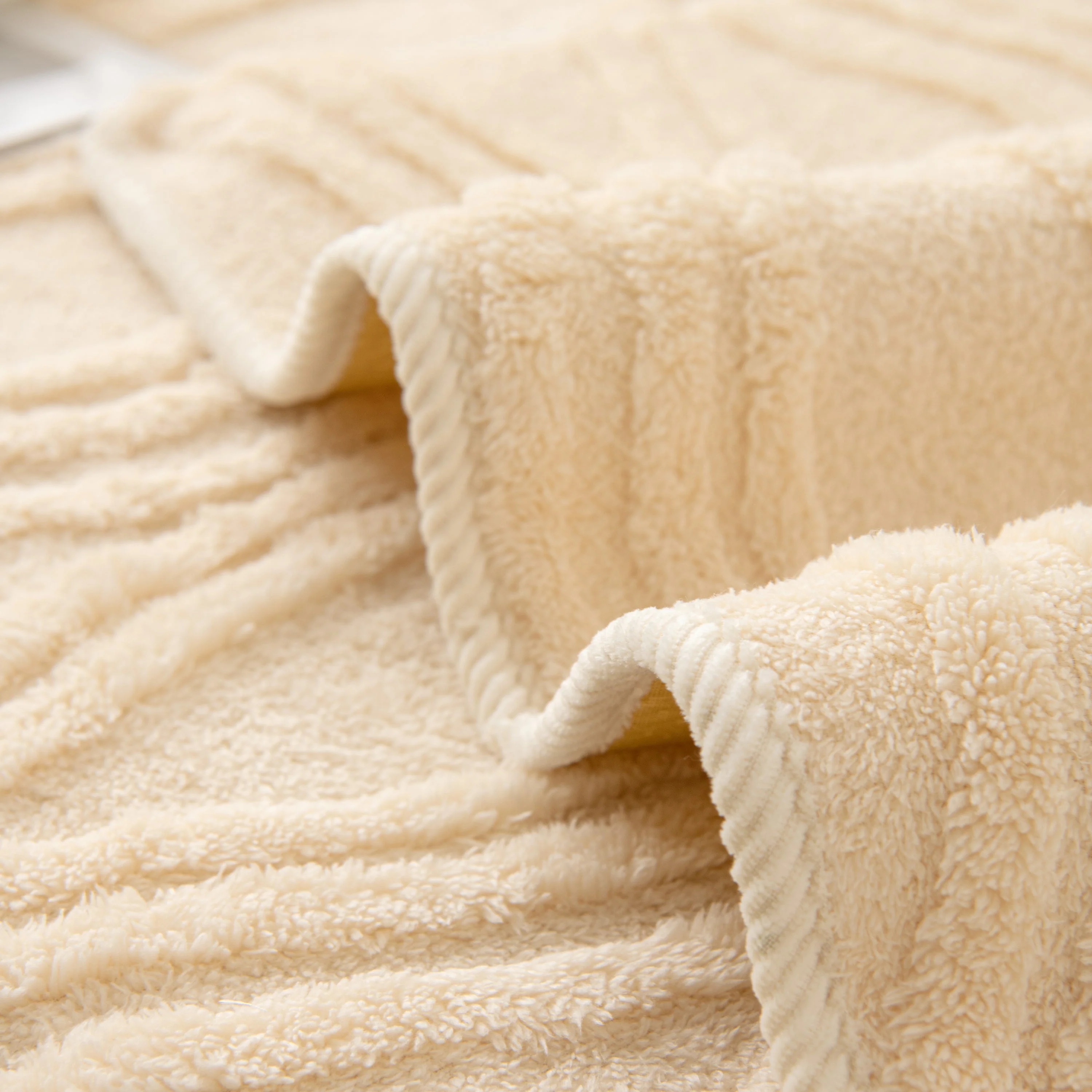 Winter Thickened Non-slip Blanket, Three-Dimensional Embossed Cotton Velvet Sofa Cover - Image 46
