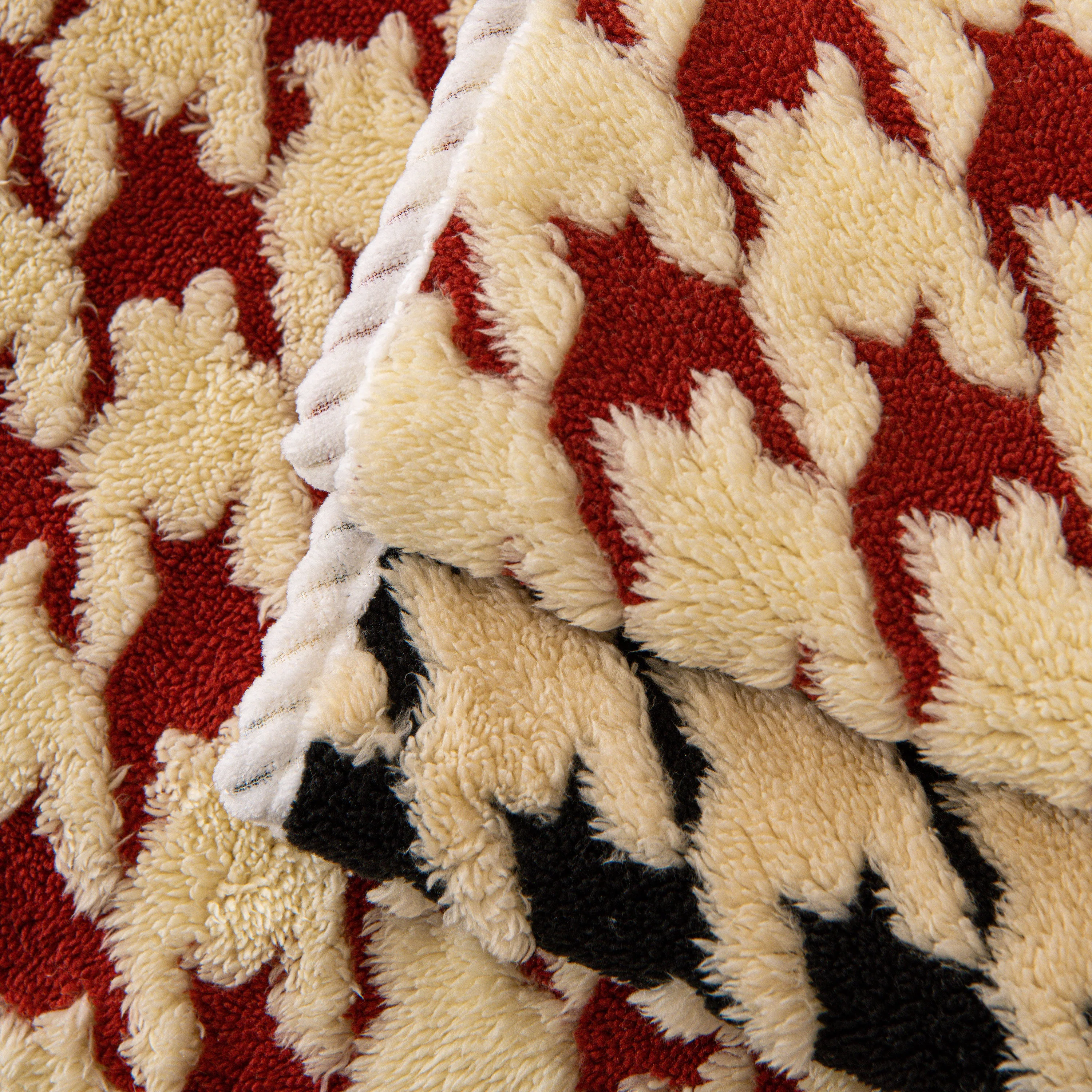 Winter Thickened Sherpa Fleece Houndstooth Sofa Cushion, Non-slip Sofa Cover with Plush - Image 2