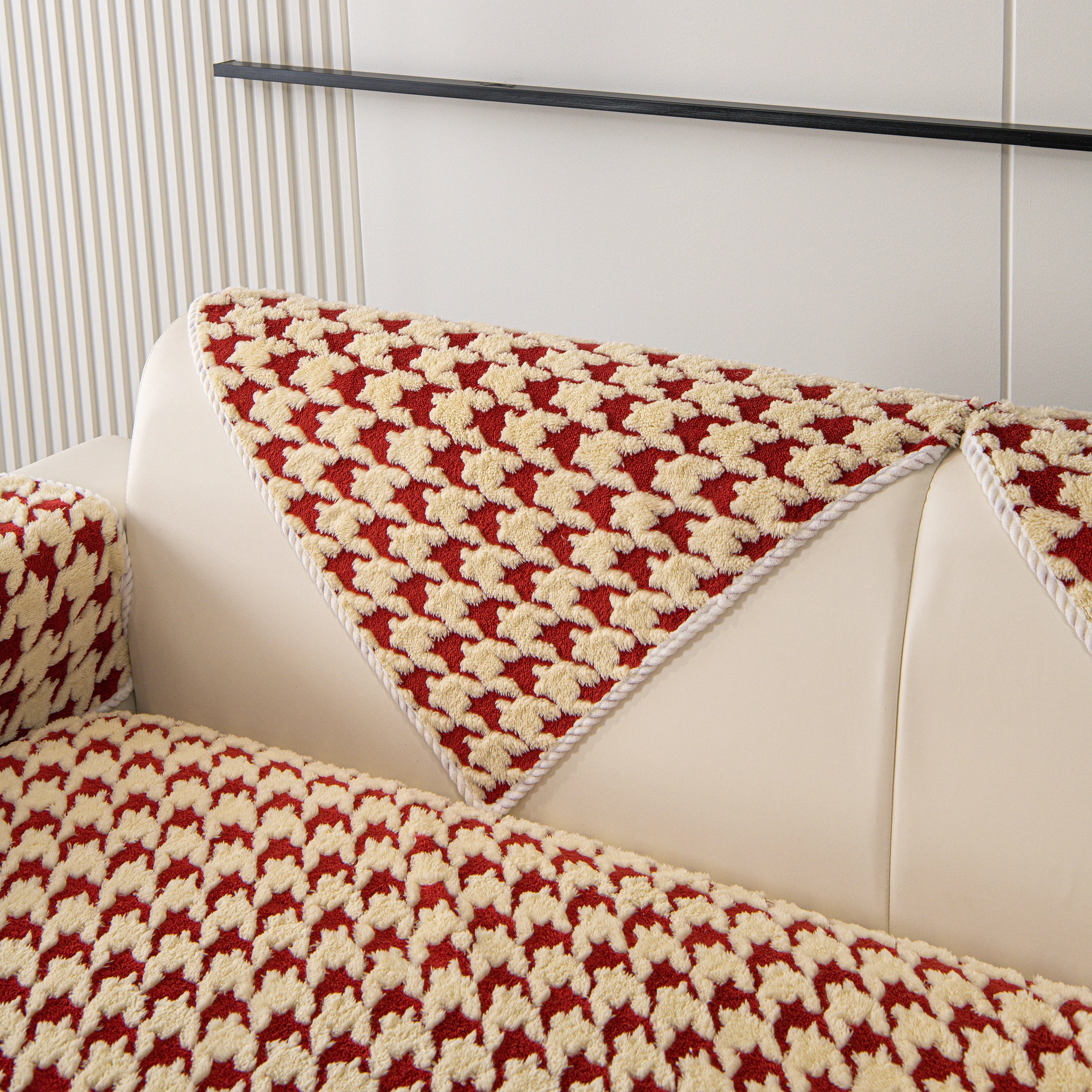 Winter Thickened Sherpa Fleece Houndstooth Sofa Cushion, Non-slip Sofa Cover with Plush - Image 4