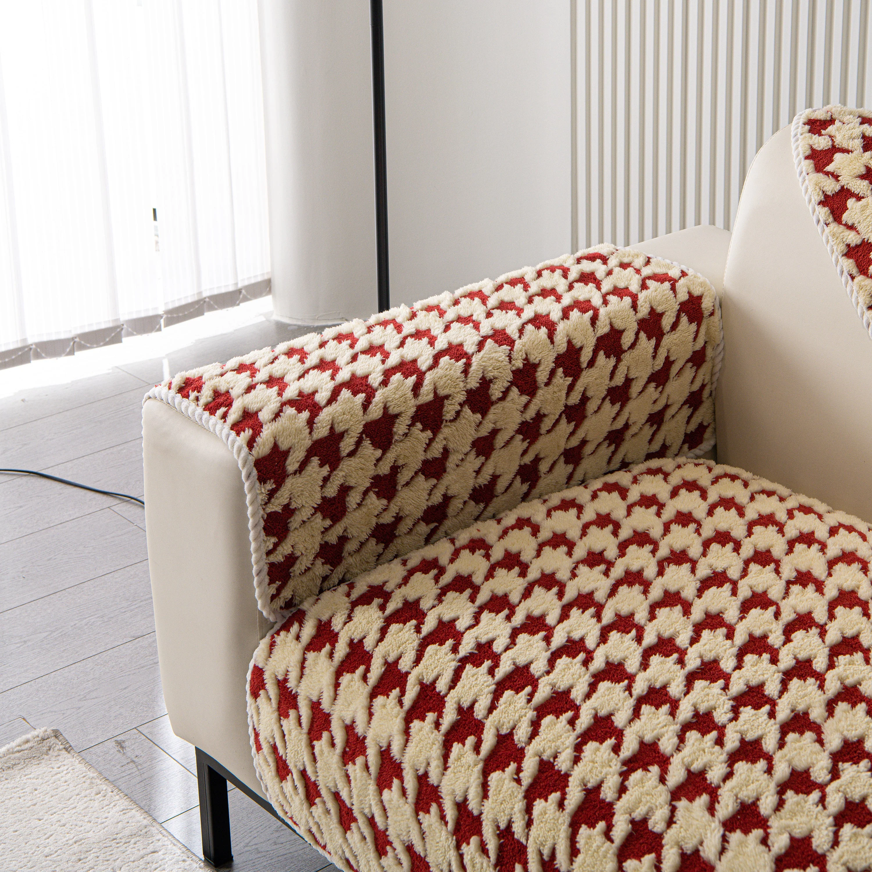 Winter Thickened Sherpa Fleece Houndstooth Sofa Cushion, Non-slip Sofa Cover with Plush - Image 5