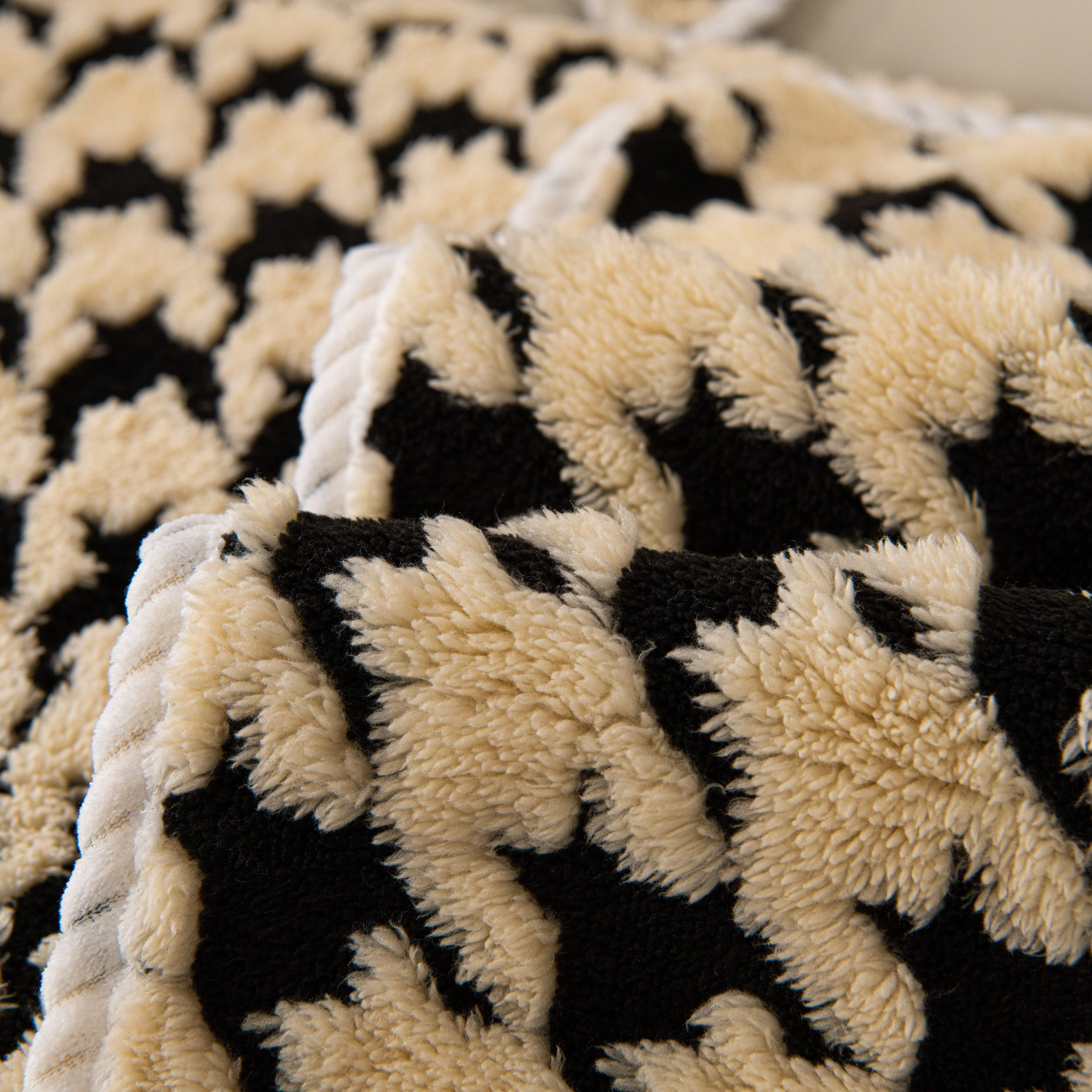 Winter Thickened Sherpa Fleece Houndstooth Sofa Cushion, Non-slip Sofa Cover with Plush - Image 63
