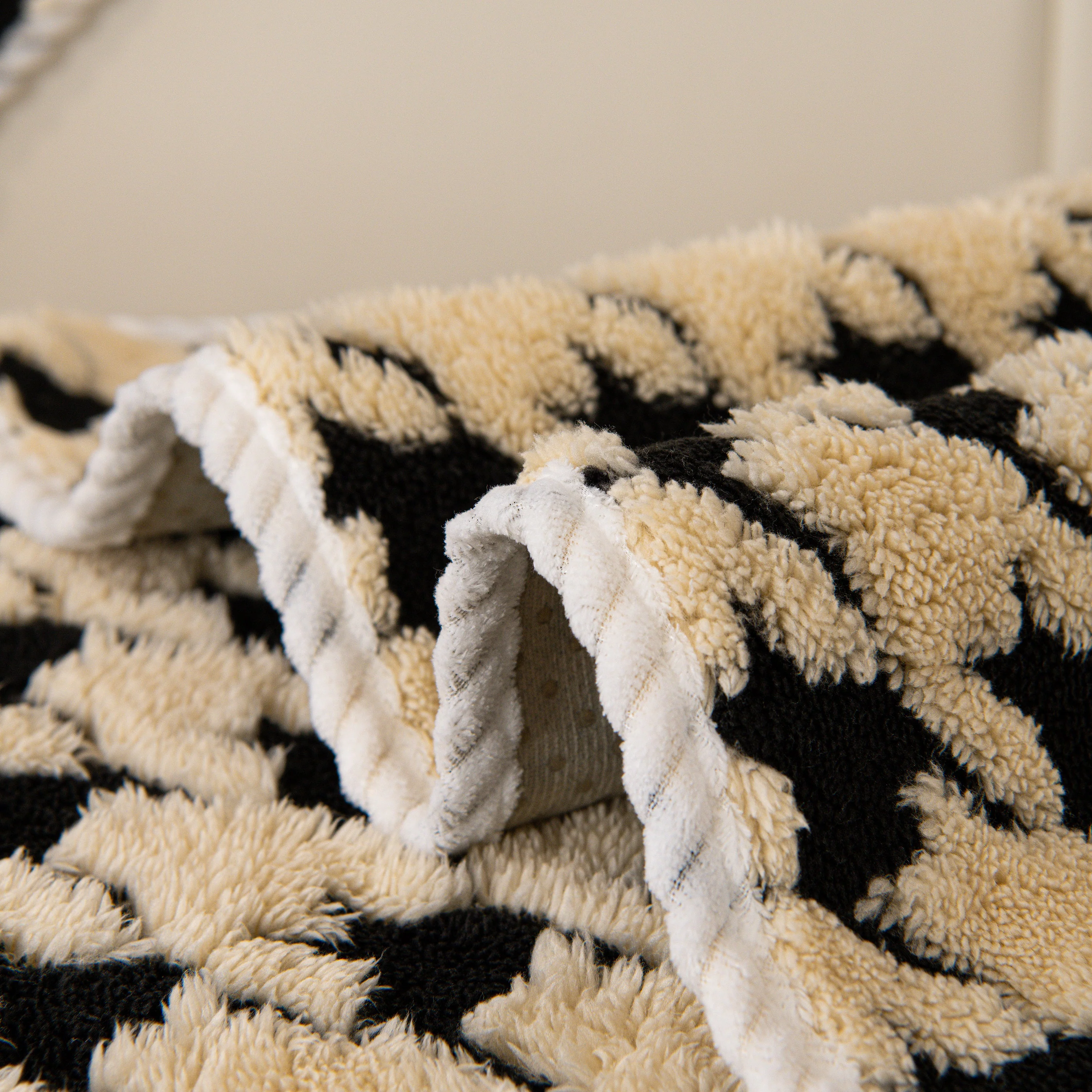 Winter Thickened Sherpa Fleece Houndstooth Sofa Cushion, Non-slip Sofa Cover with Plush - Image 64