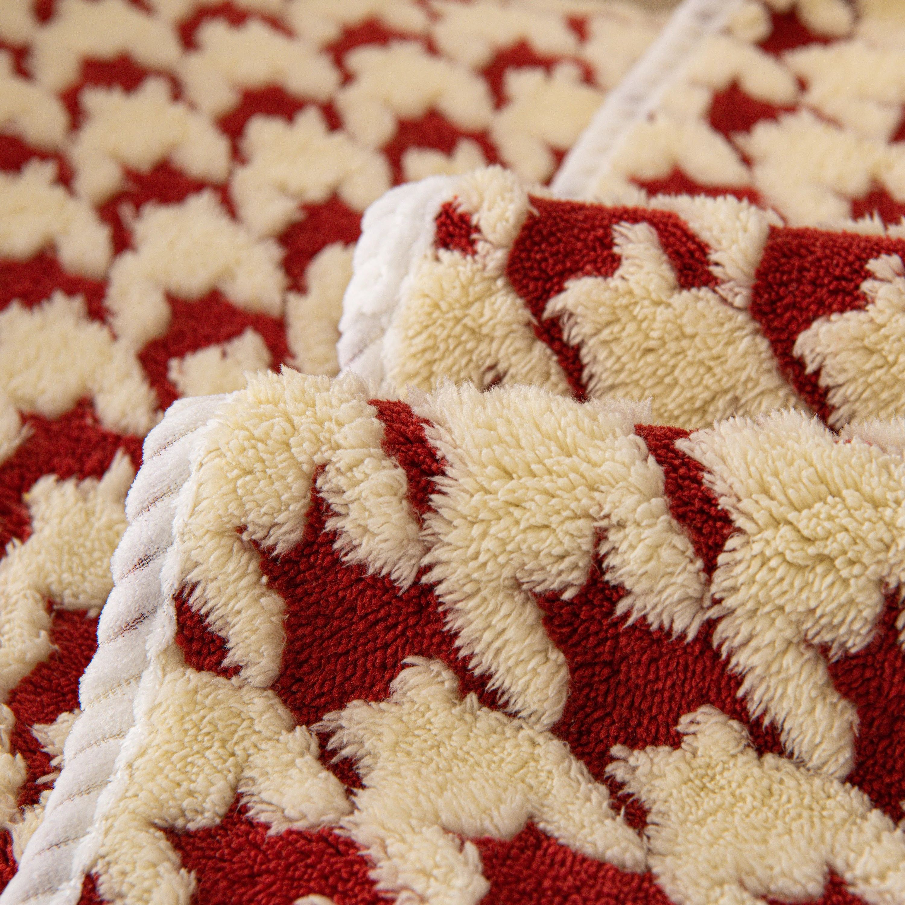 Winter Thickened Sherpa Fleece Houndstooth Sofa Cushion, Non-slip Sofa Cover with Plush - Image 7