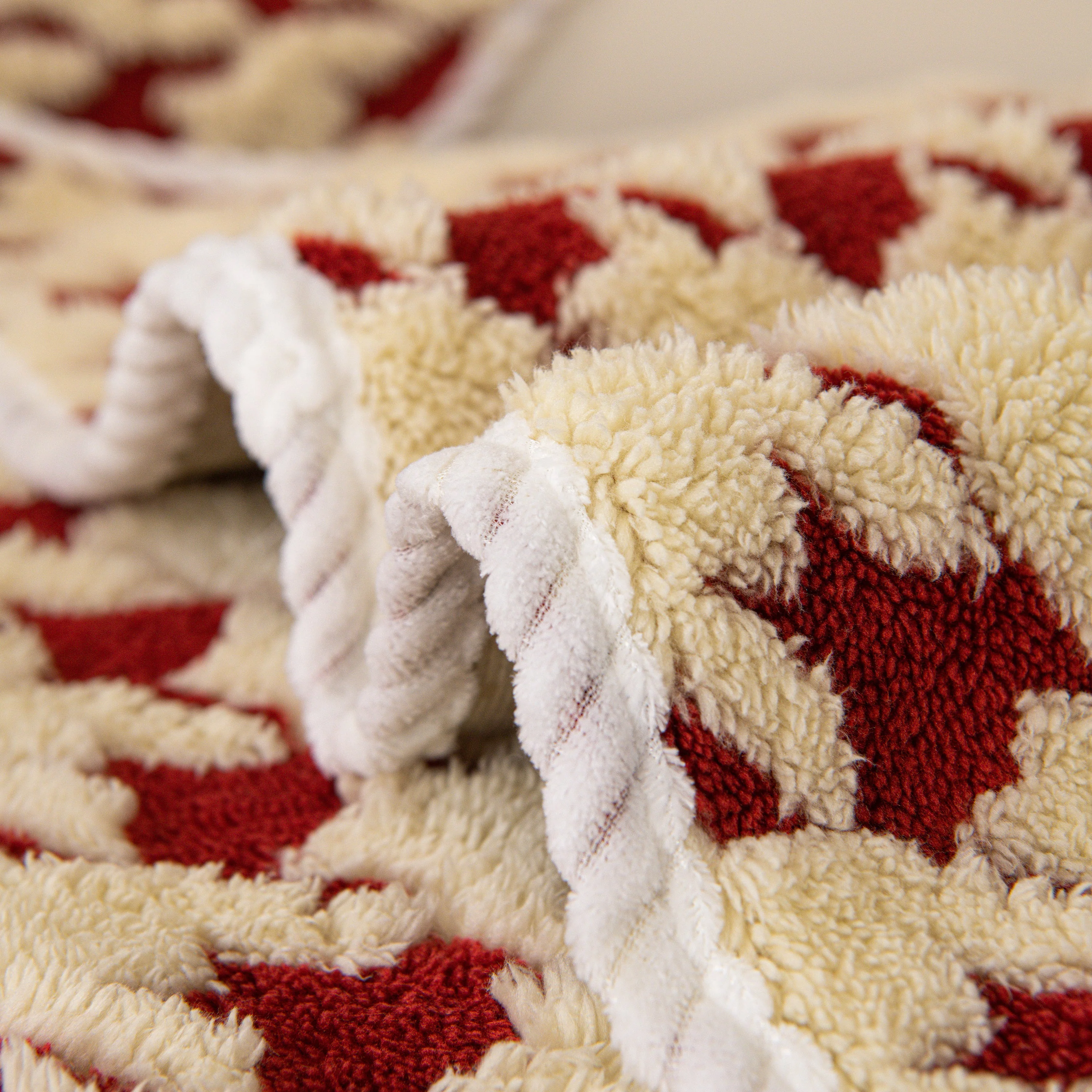 Winter Thickened Sherpa Fleece Houndstooth Sofa Cushion, Non-slip Sofa Cover with Plush - Image 8