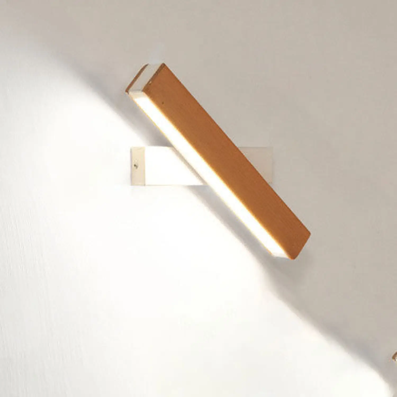 Wooden Wall Light with Modern LED Design for Living Room - Image 10