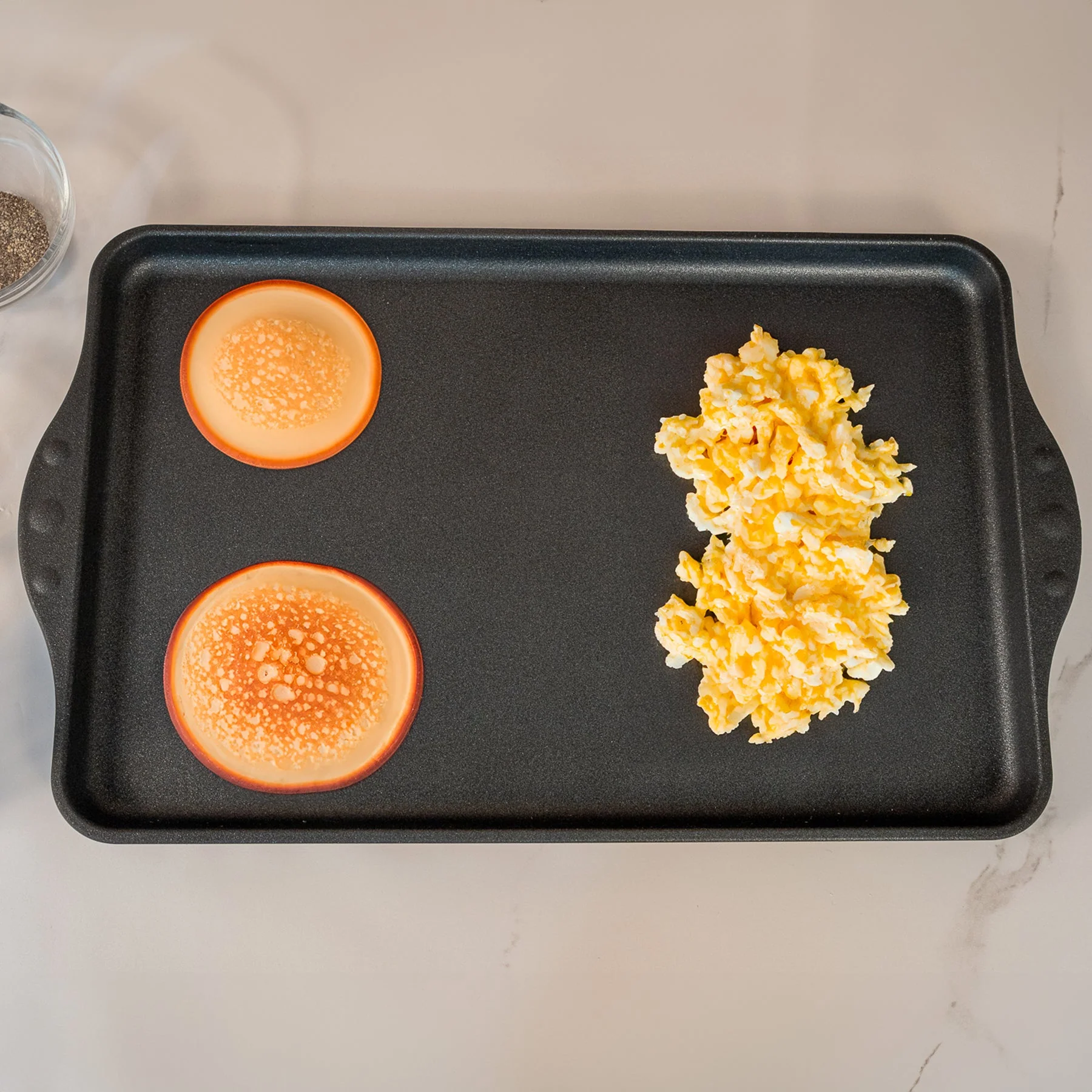 XD Nonstick 17" x 11" Double-Burner Griddle - Image 2
