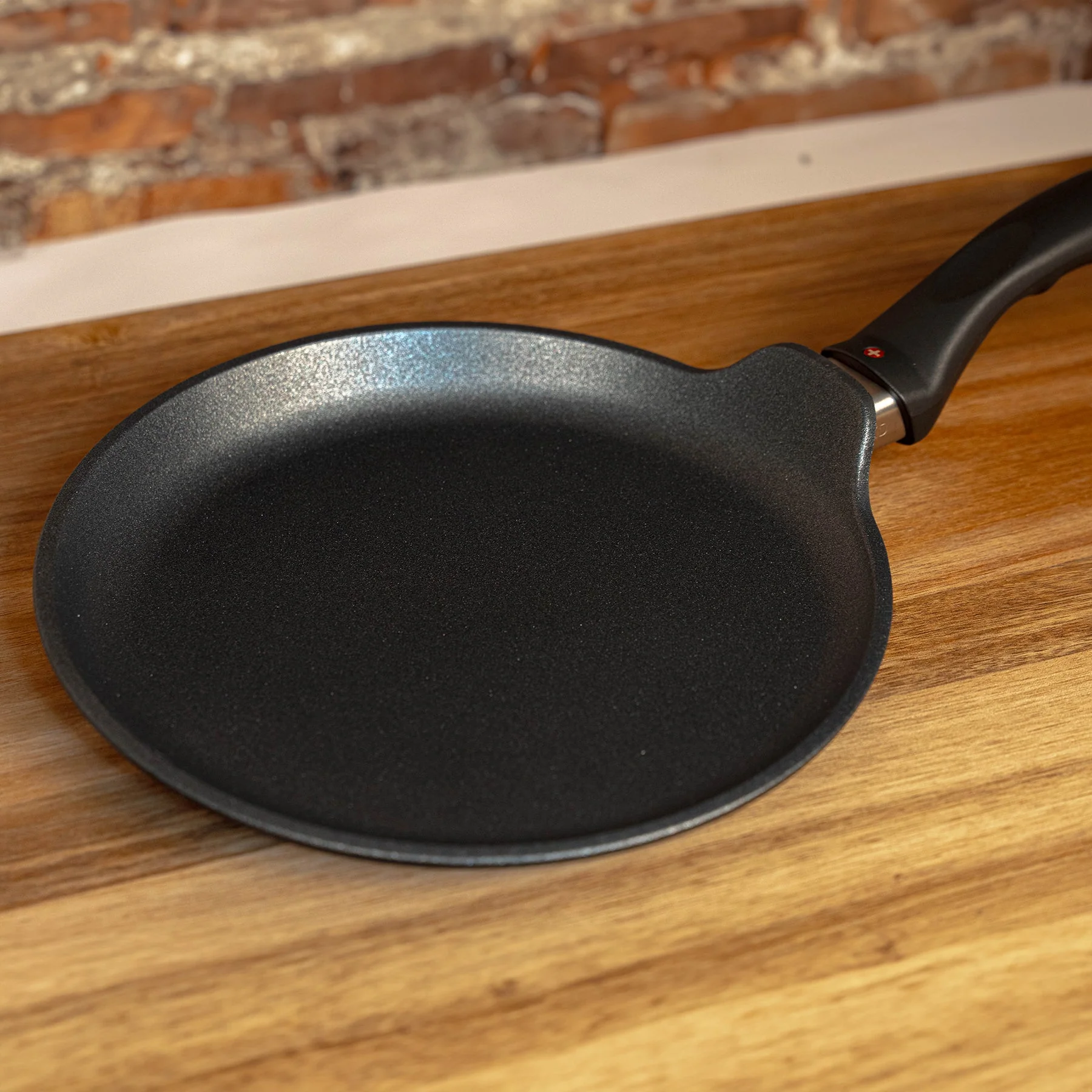 XD Nonstick 9.5" Crepe Pan - Image 3