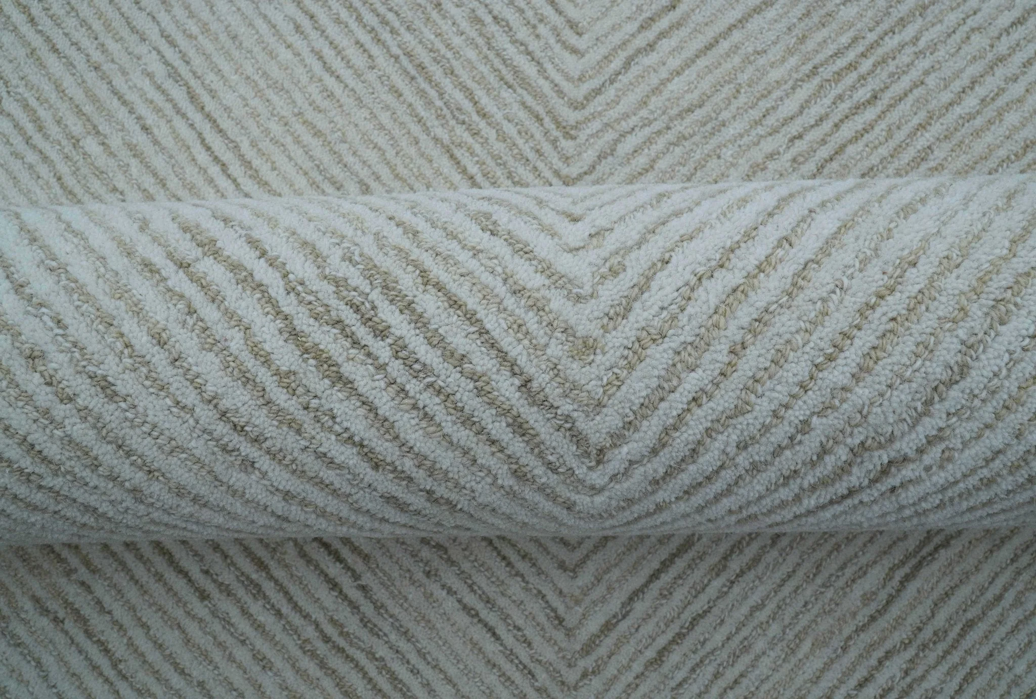 Zoha Custom Made Modern Style White And Beige Wool Rug - Image 4